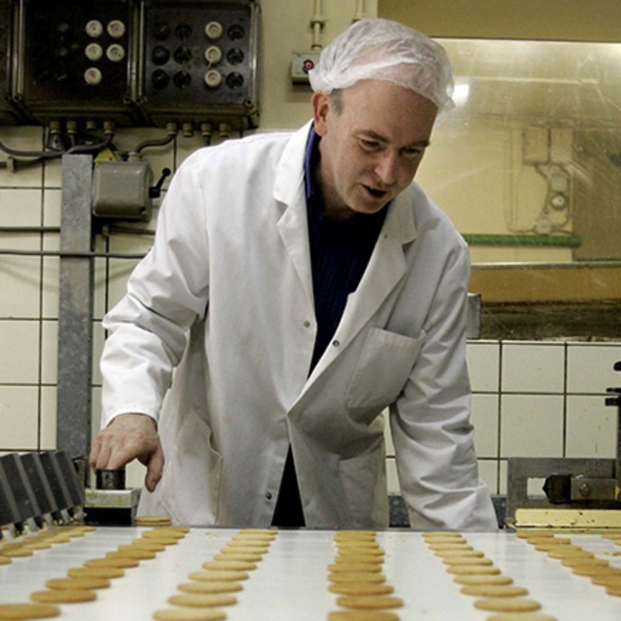 goudse stroopwafelbakkers hopen op bezoekje adele