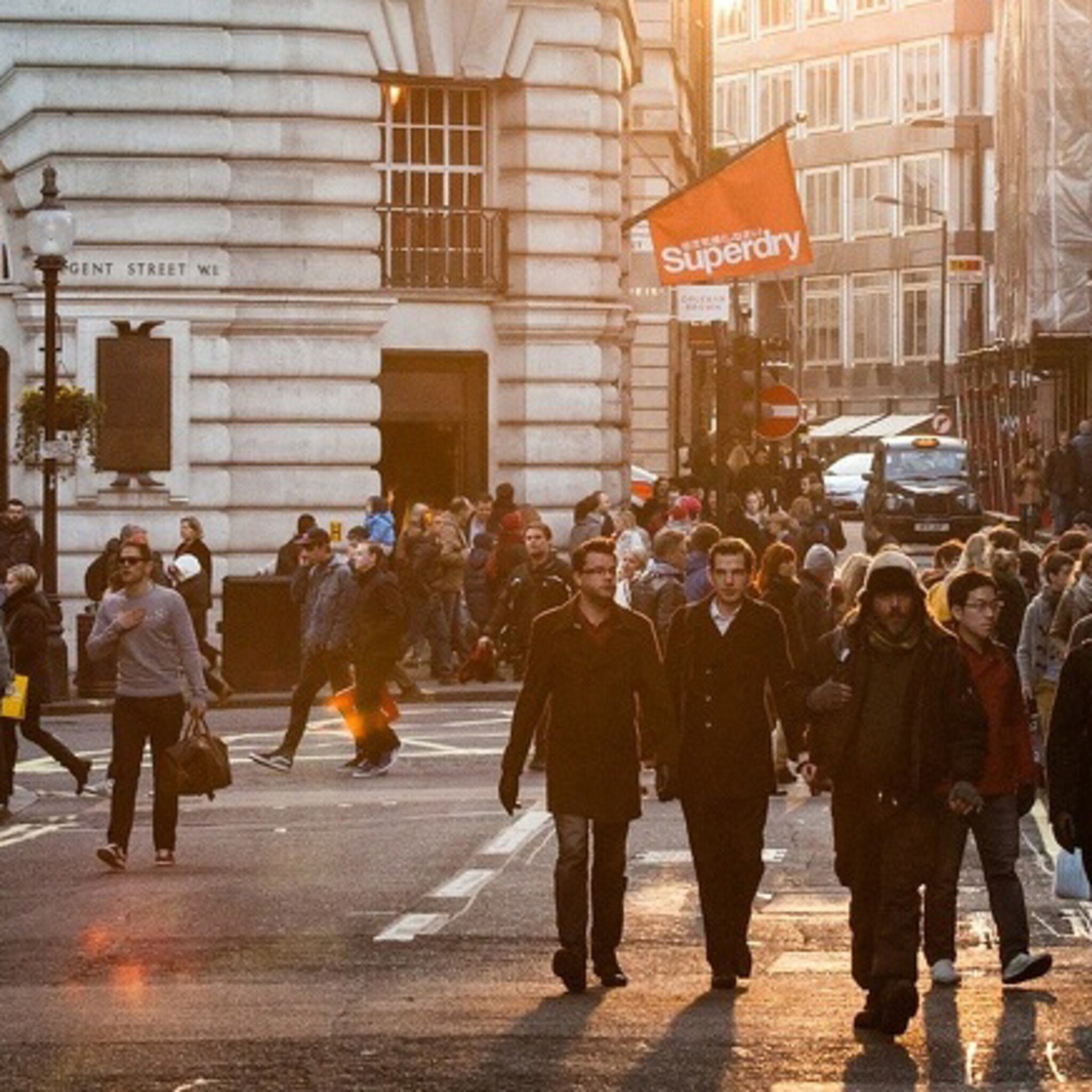 koopzondag hengelo verdeelt pvda fractie
