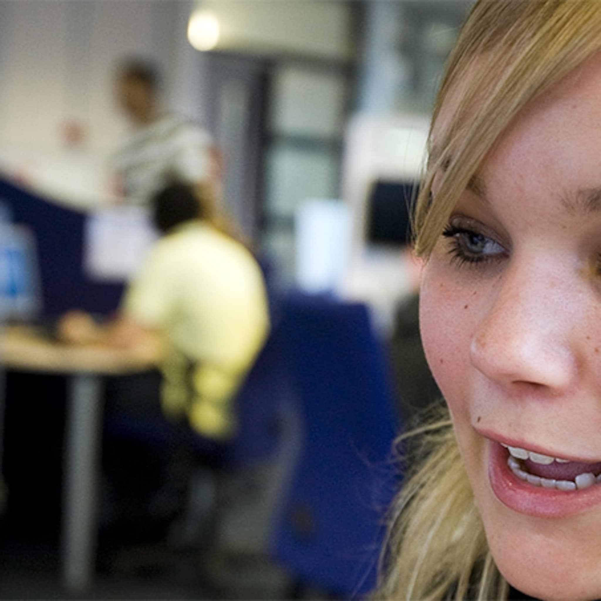 nederlandse consument ergert zich aan lange telefoonwachttijden