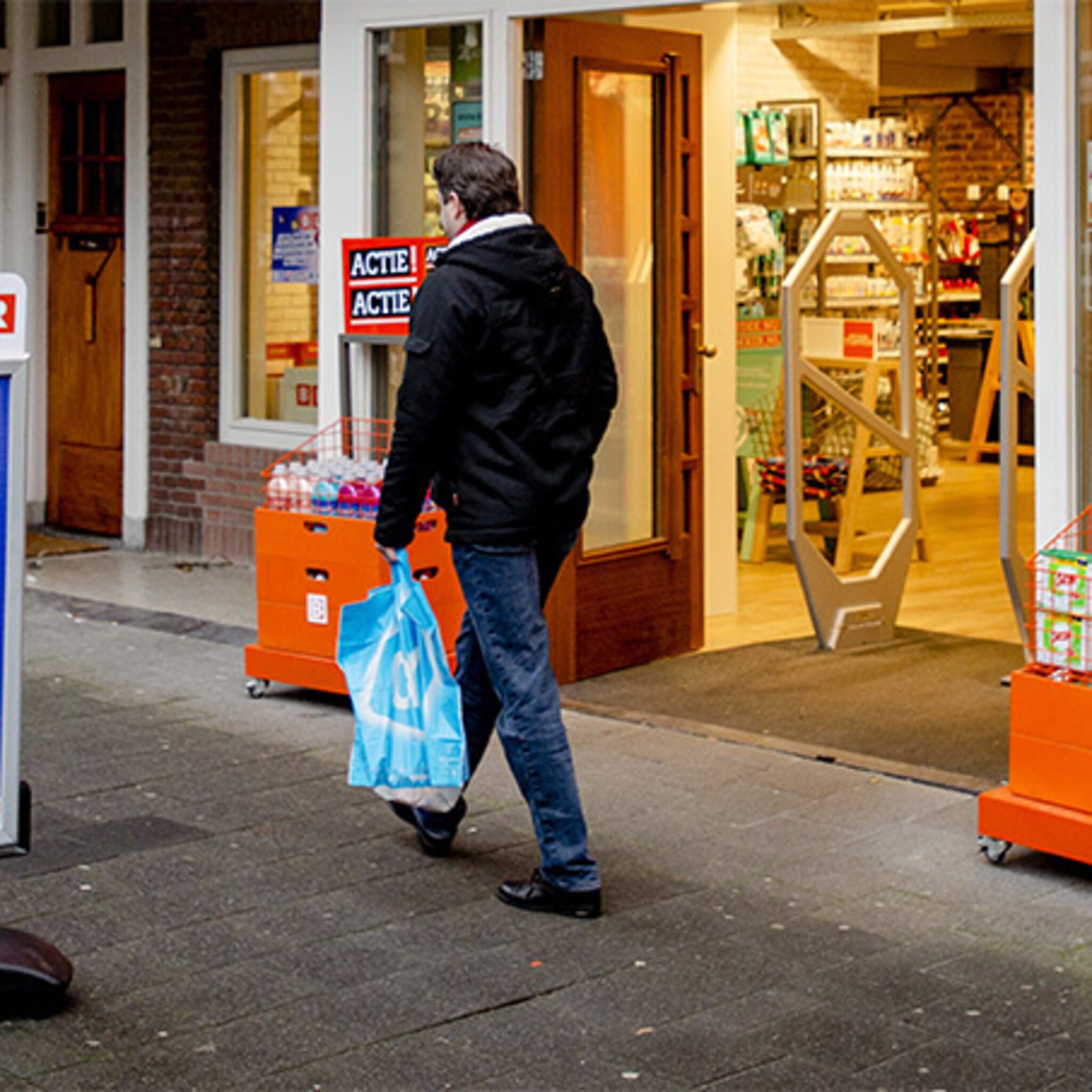blokker gaat v en d echt niet achterna