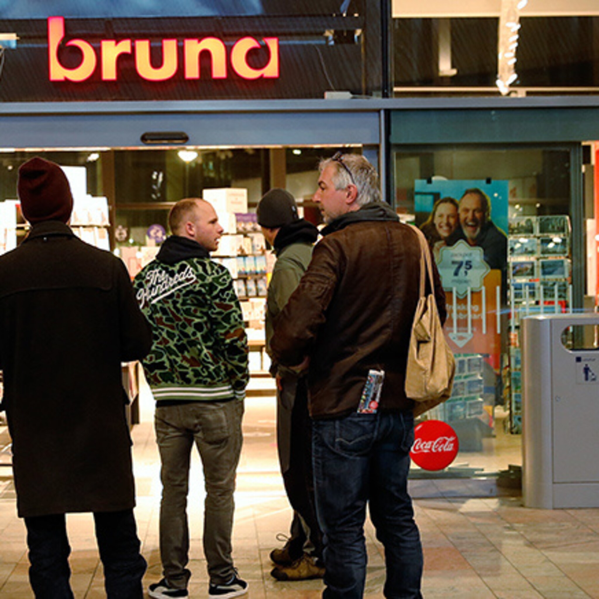 bruna komt met pop upwinkels na verdwijnen v en d