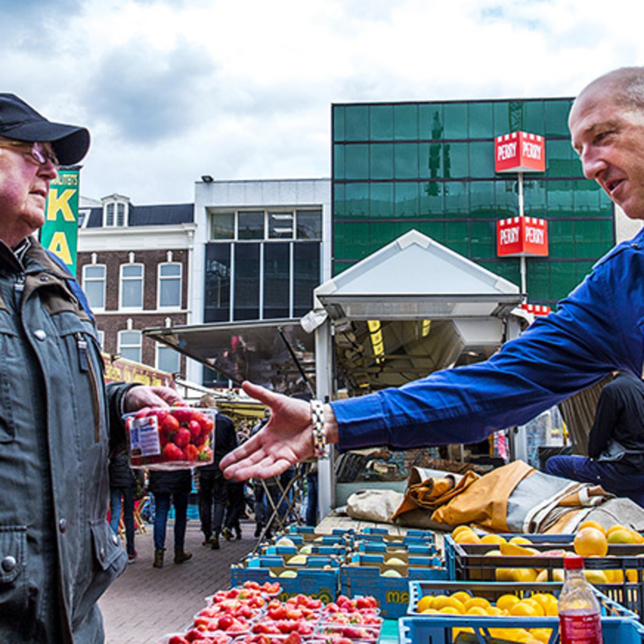 utrechtse zaterdagmarkt mogelijk terug naar paardenveld