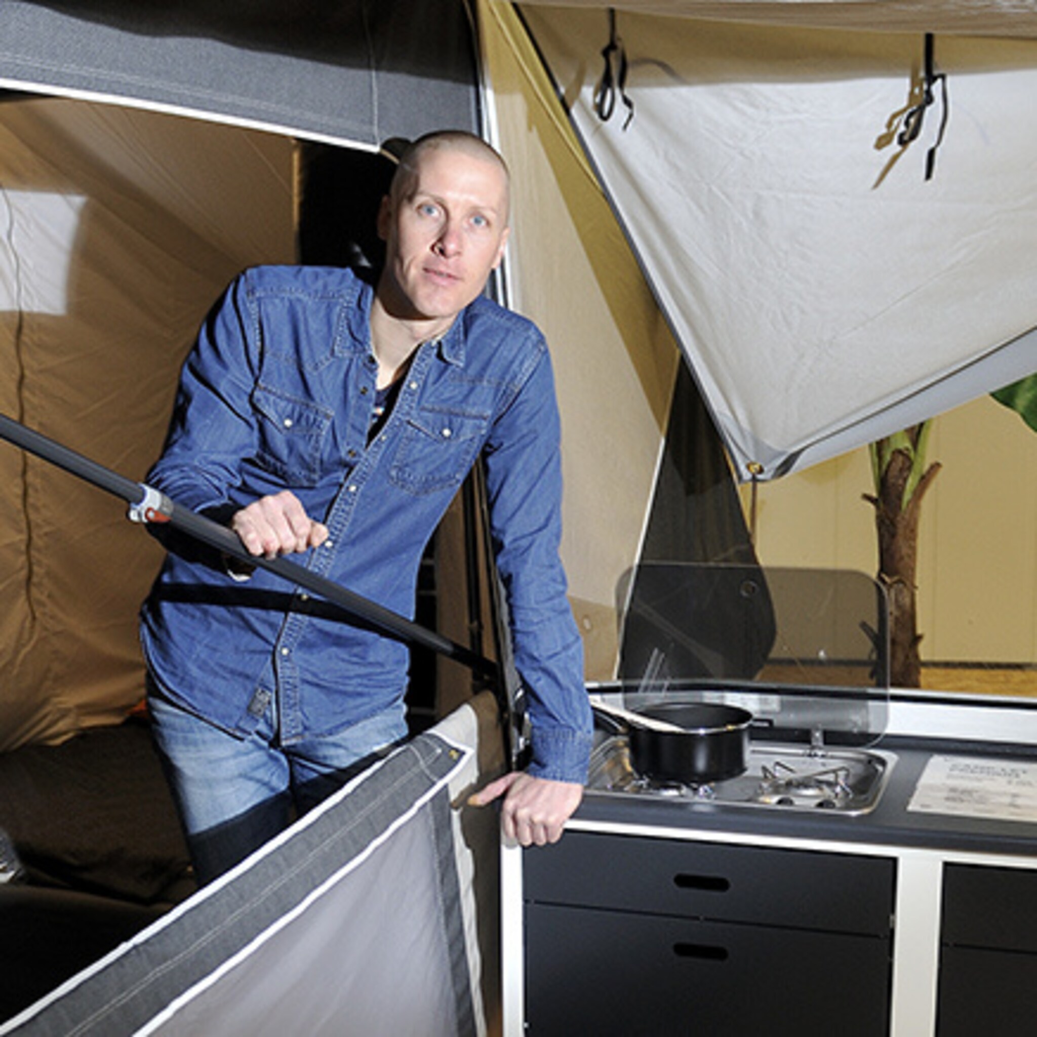 fervent kampeerder start vouwwagenzaak