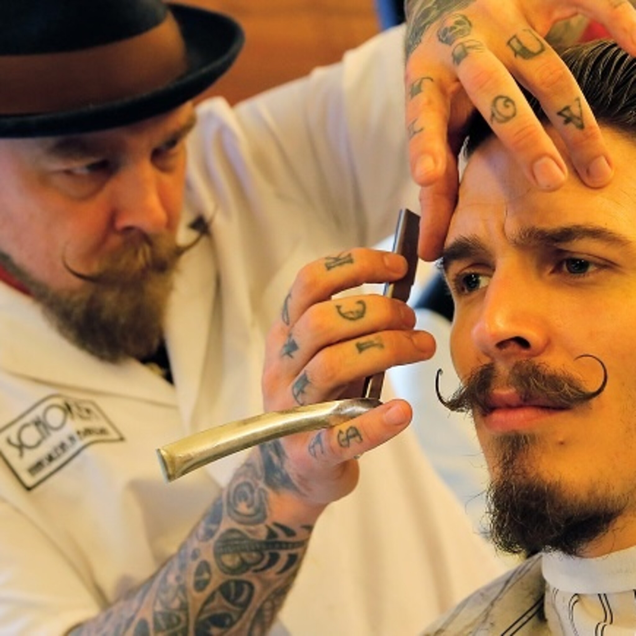 hipsterbaard is redding van kappersbranche