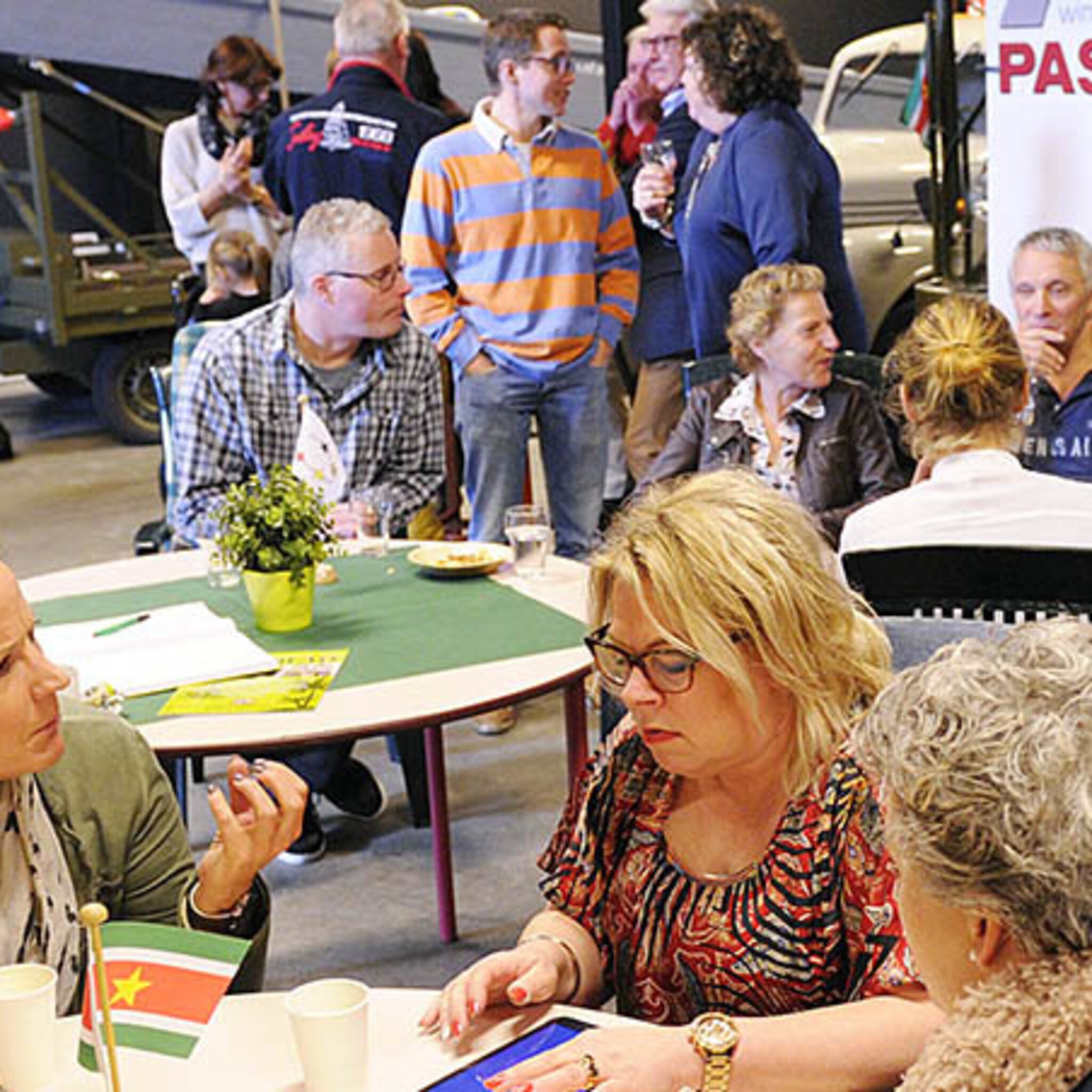 oudste winkelcentrum van zwijndrecht viert feest