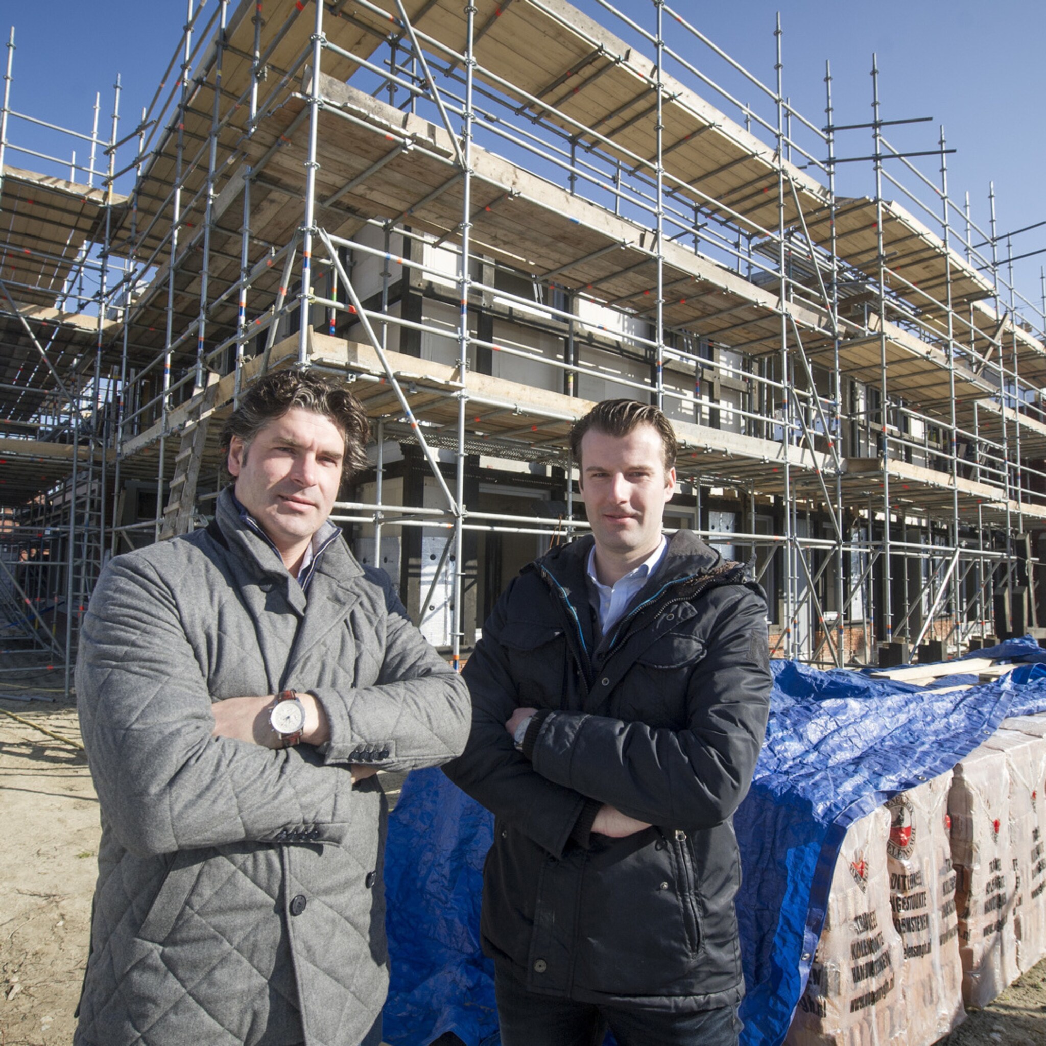 bouwbedrijf homan op schema met stijlvol gebouw in enter