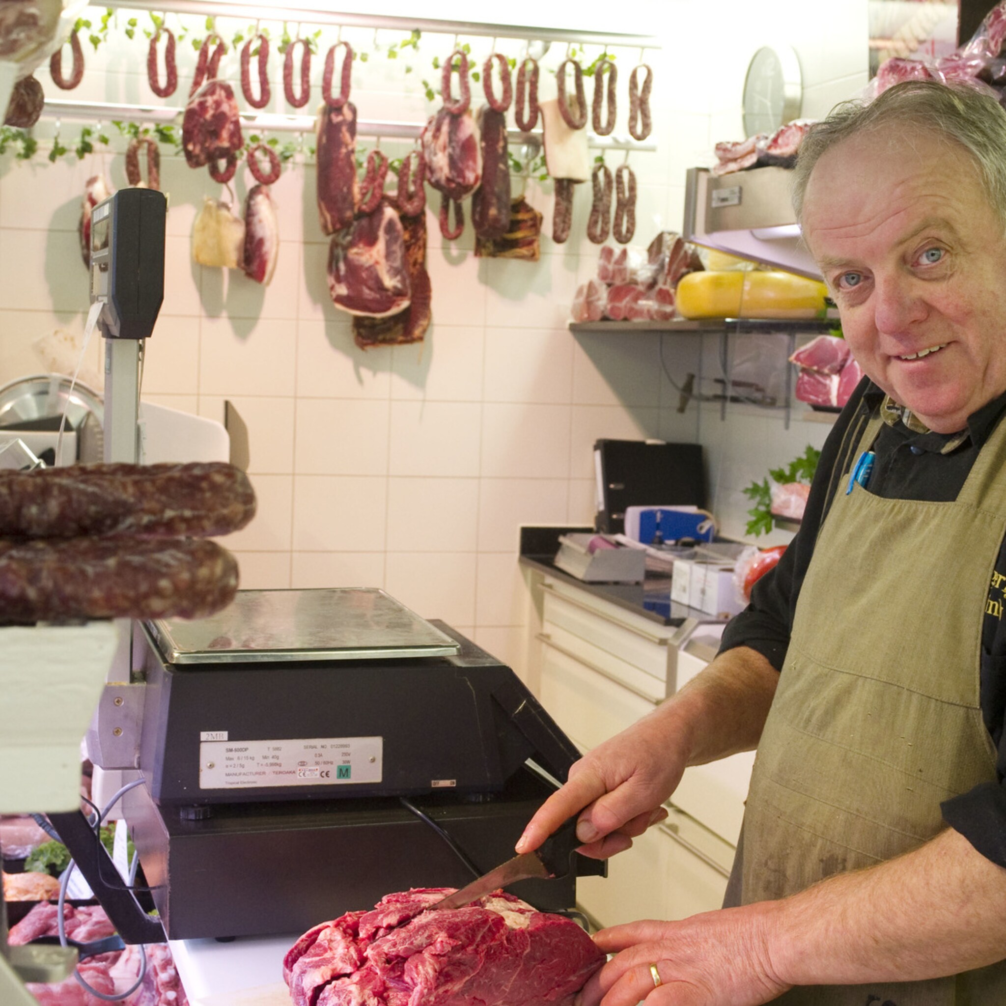 gerard harink heeft zijn slagerij in hengelo te koop staan