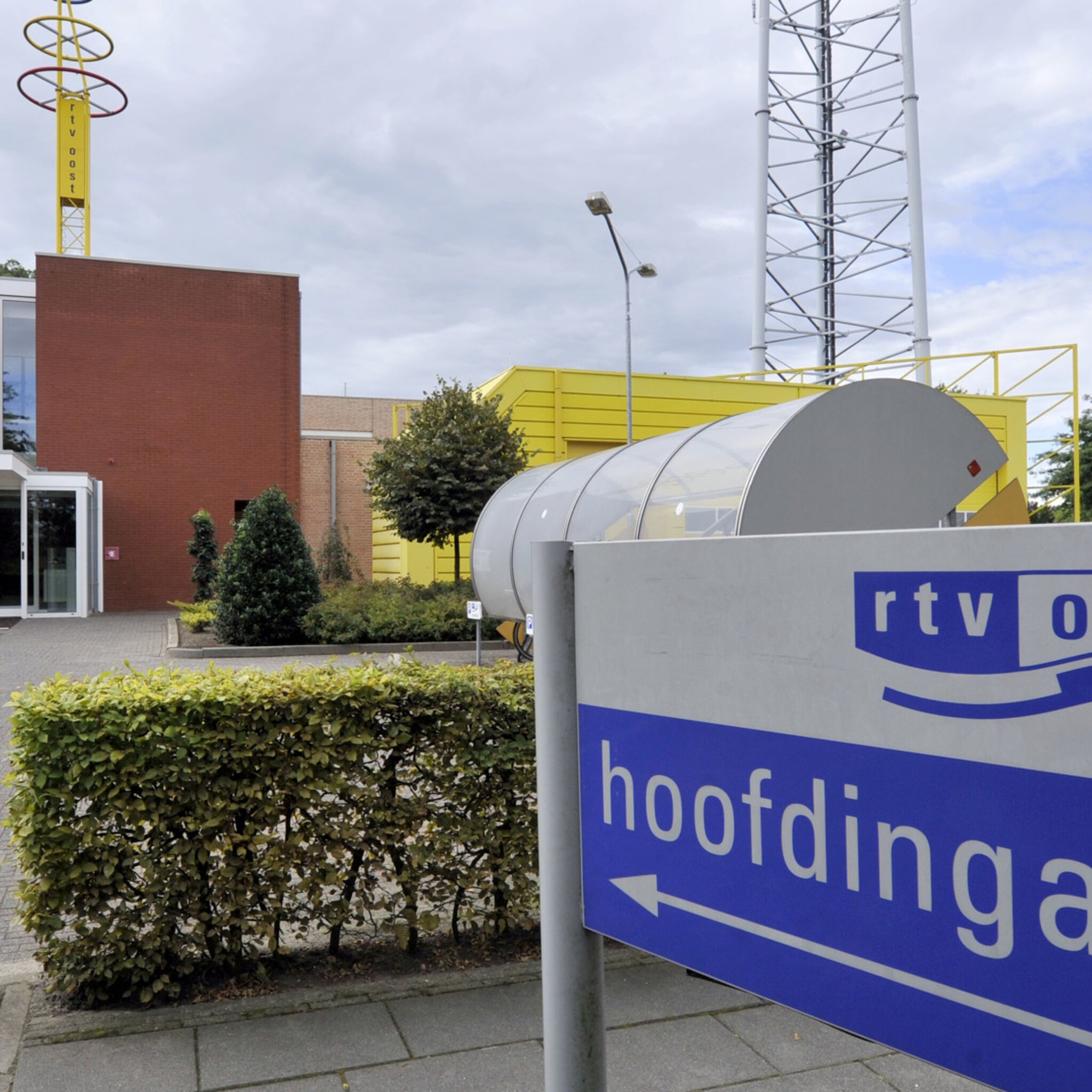 grote onrust bij rtv oost over bezuinigingen