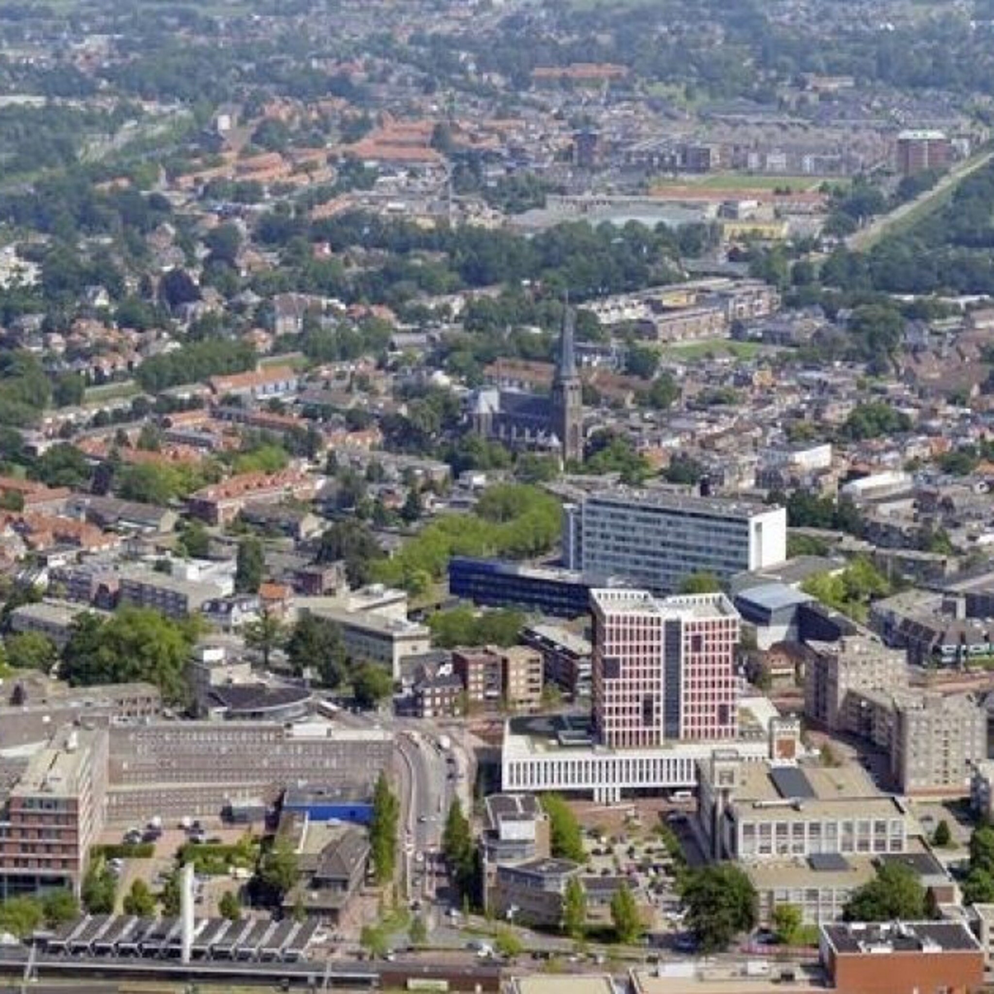 ombouw v en d almelo markeert einde tijdperk