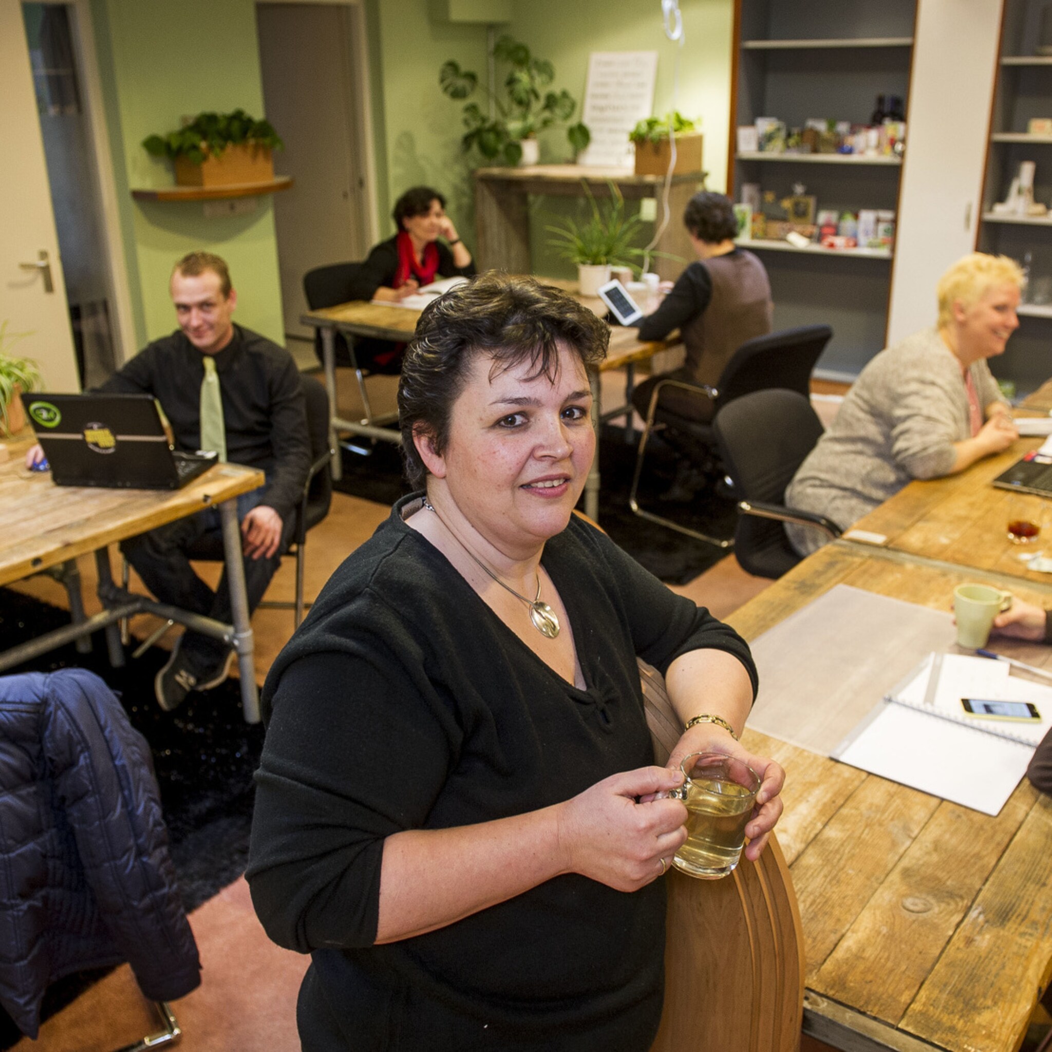 werk in de winkel in hengelo brengt studenten en ondernemers bij elkaar