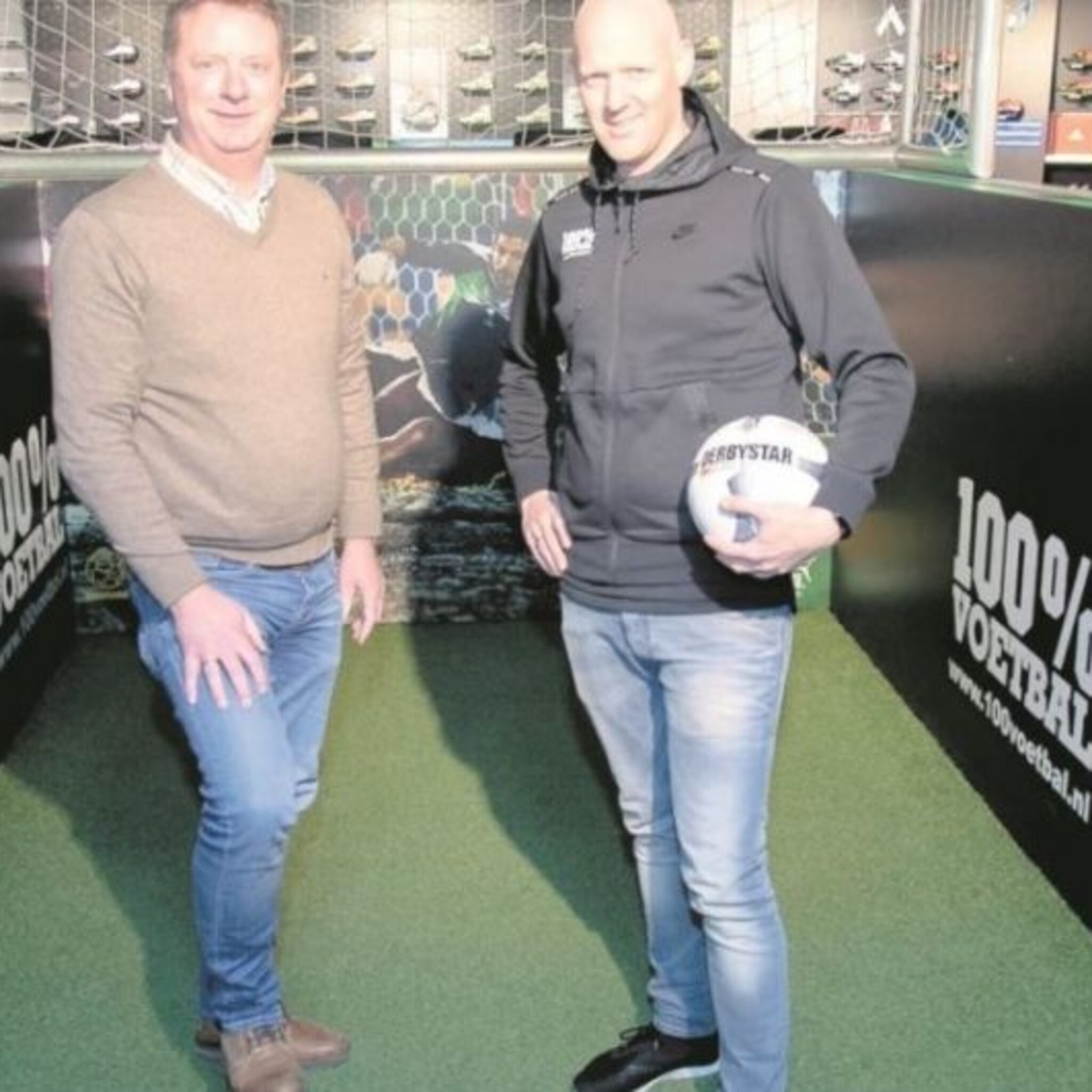 de crisis voorbij met 100 voetbal