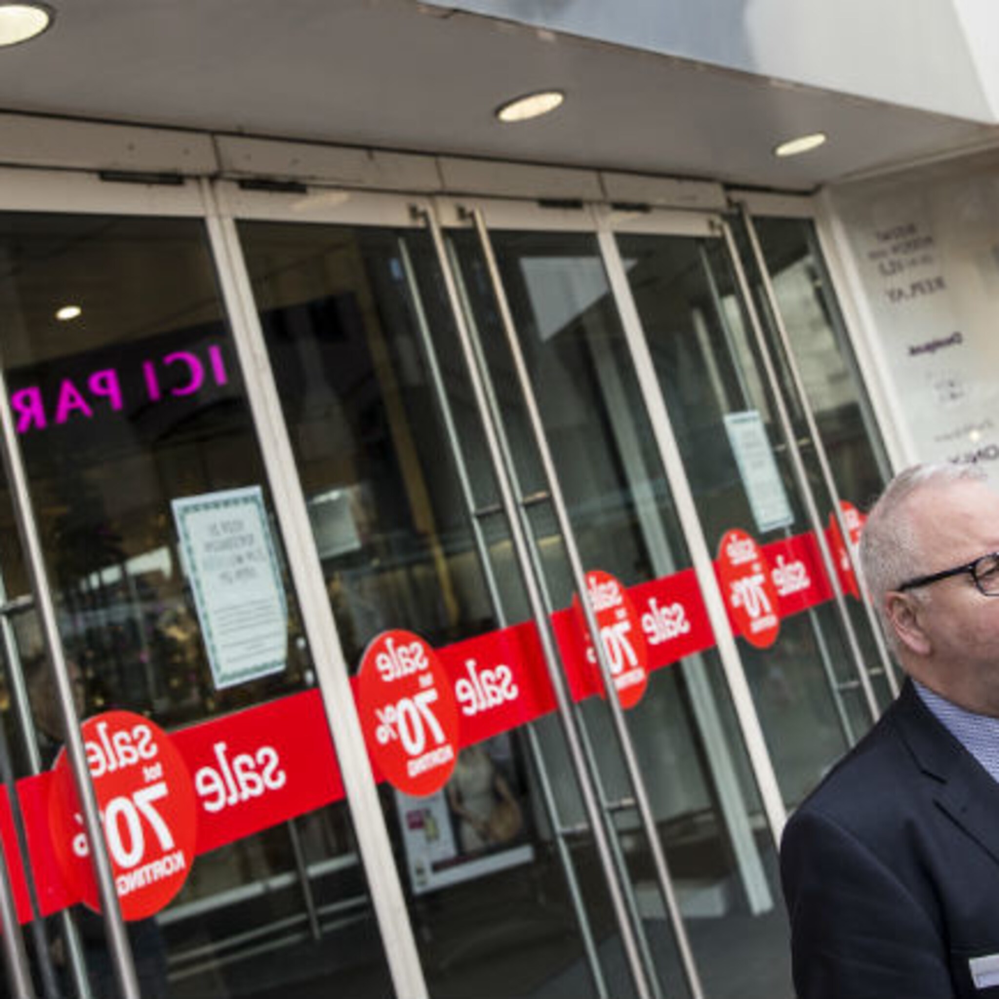 711 noordelijke medewerkers v en d ontslagen