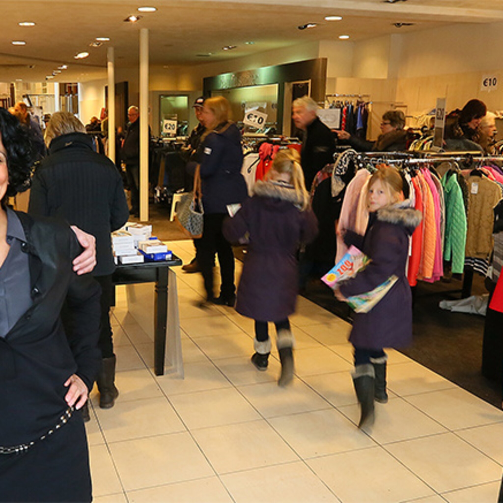 in no time gekkenhuis bij outlet