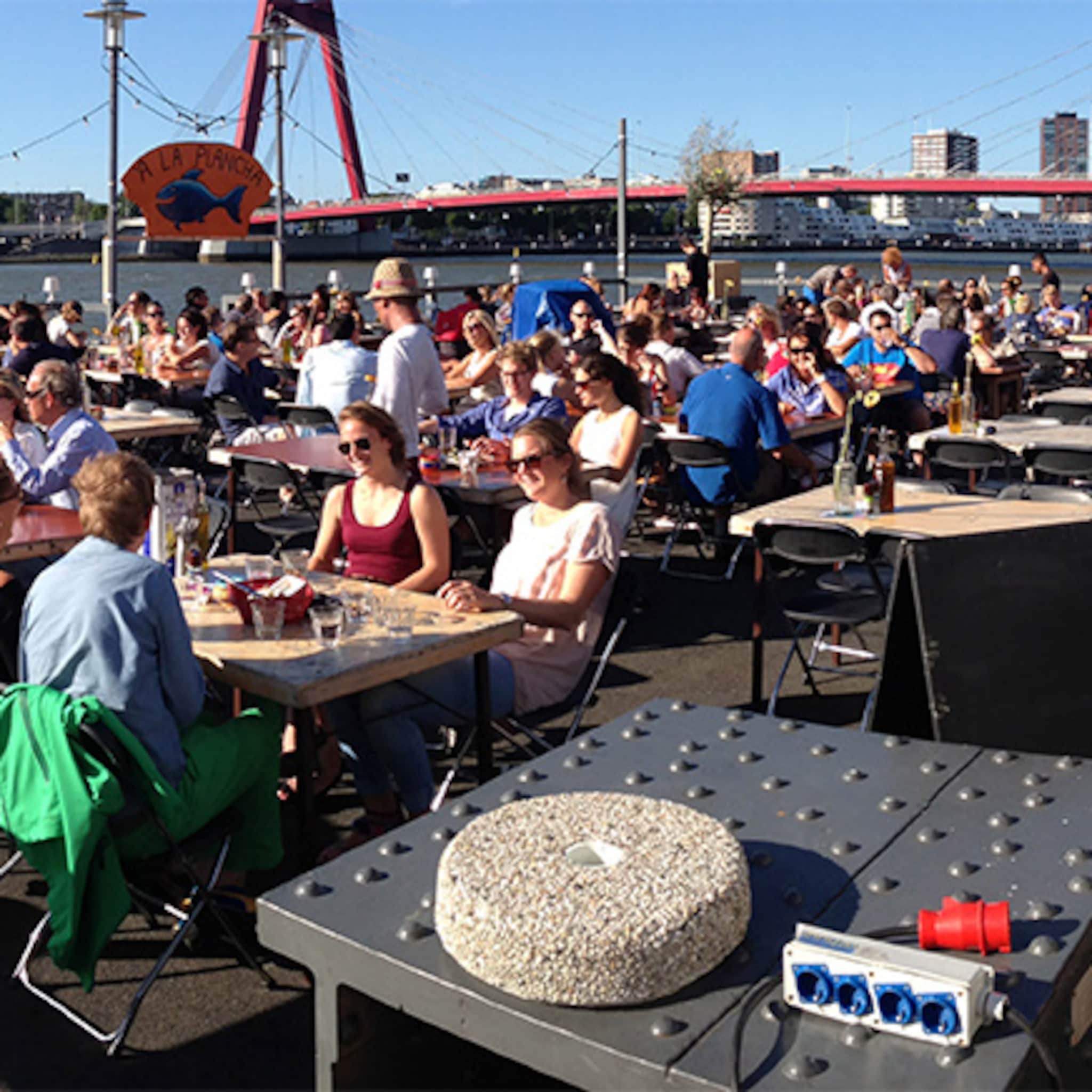 restaurantbaas biedt inbreker werk
