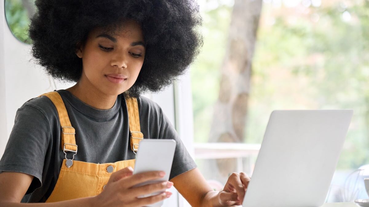 Randstad ziet dat werknemers die geboren zijn na 2001, generatie Z, zich relatief vaak onbegrepen voelen door hun werkgever. Shutterstock