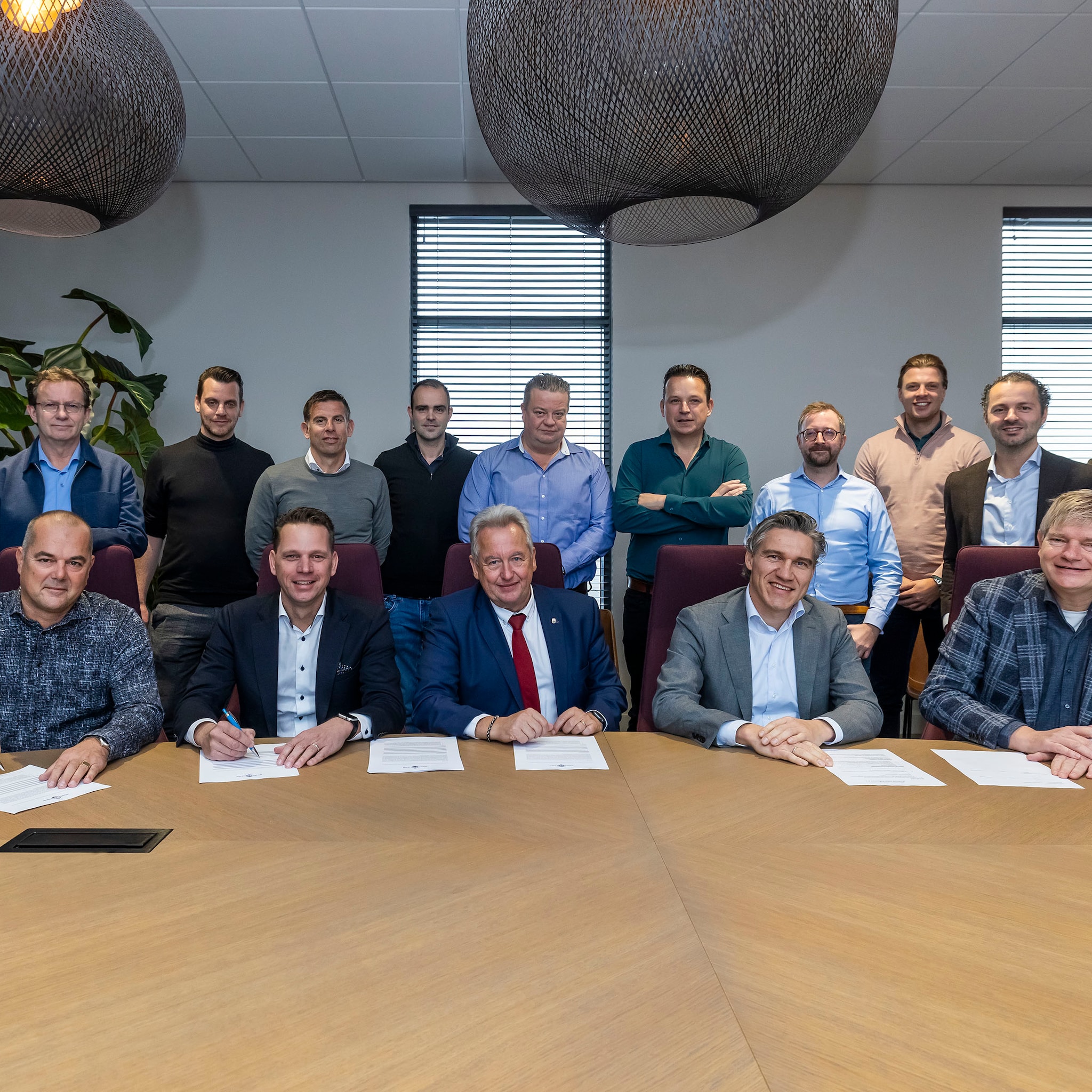 ondernemers komen samen met oplossing voor overvol stroomnet zo blijft ondernemen mogelijk
