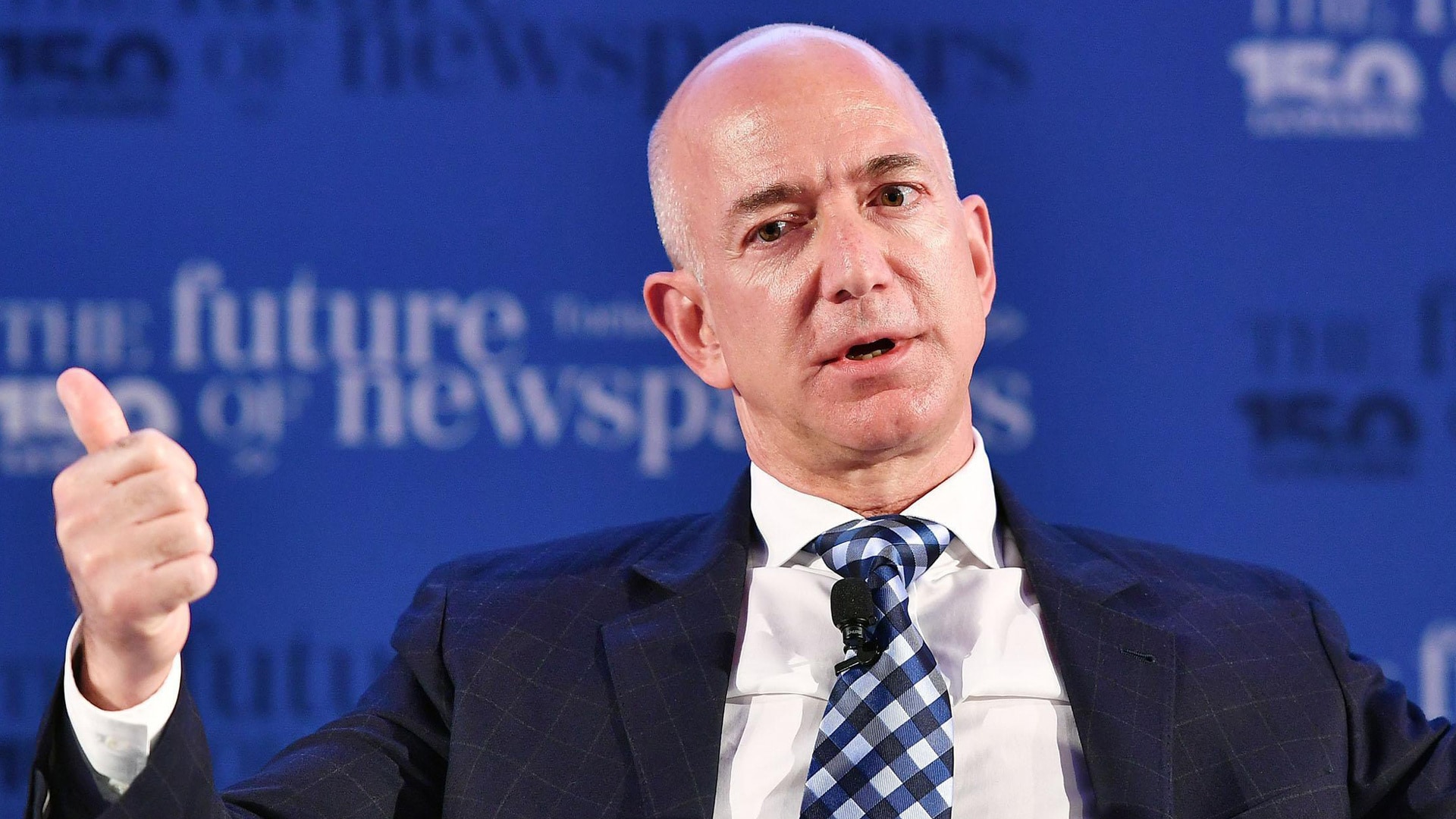 Amazon-baas Jeff Bezos (foto) heeft als rijkste man op aarde concurrentie van Tesla-topman Elon Musk. Foto: ANP
