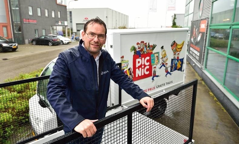 Commercieel manager Martijn Beekwilder van Van Blitterswijk Eco-Mobiliteit importeert eco-wagentjes. Foto: Pim Mul