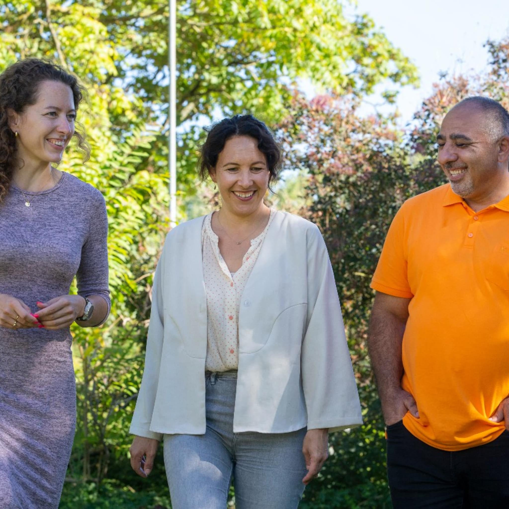 kletsmaatjes onderneemt tegen eenzaamheid nieuwkomers voelen zich thuis