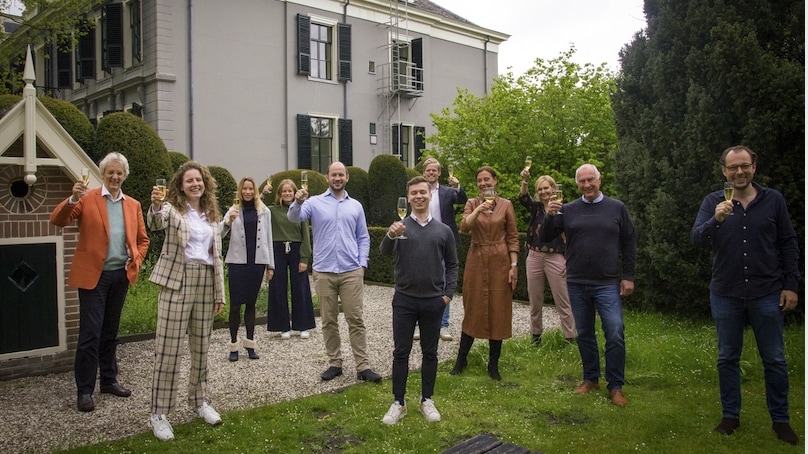 Phase2.Earth en Physee proosten op de succesvolle investeringsronde en de toekomst.
