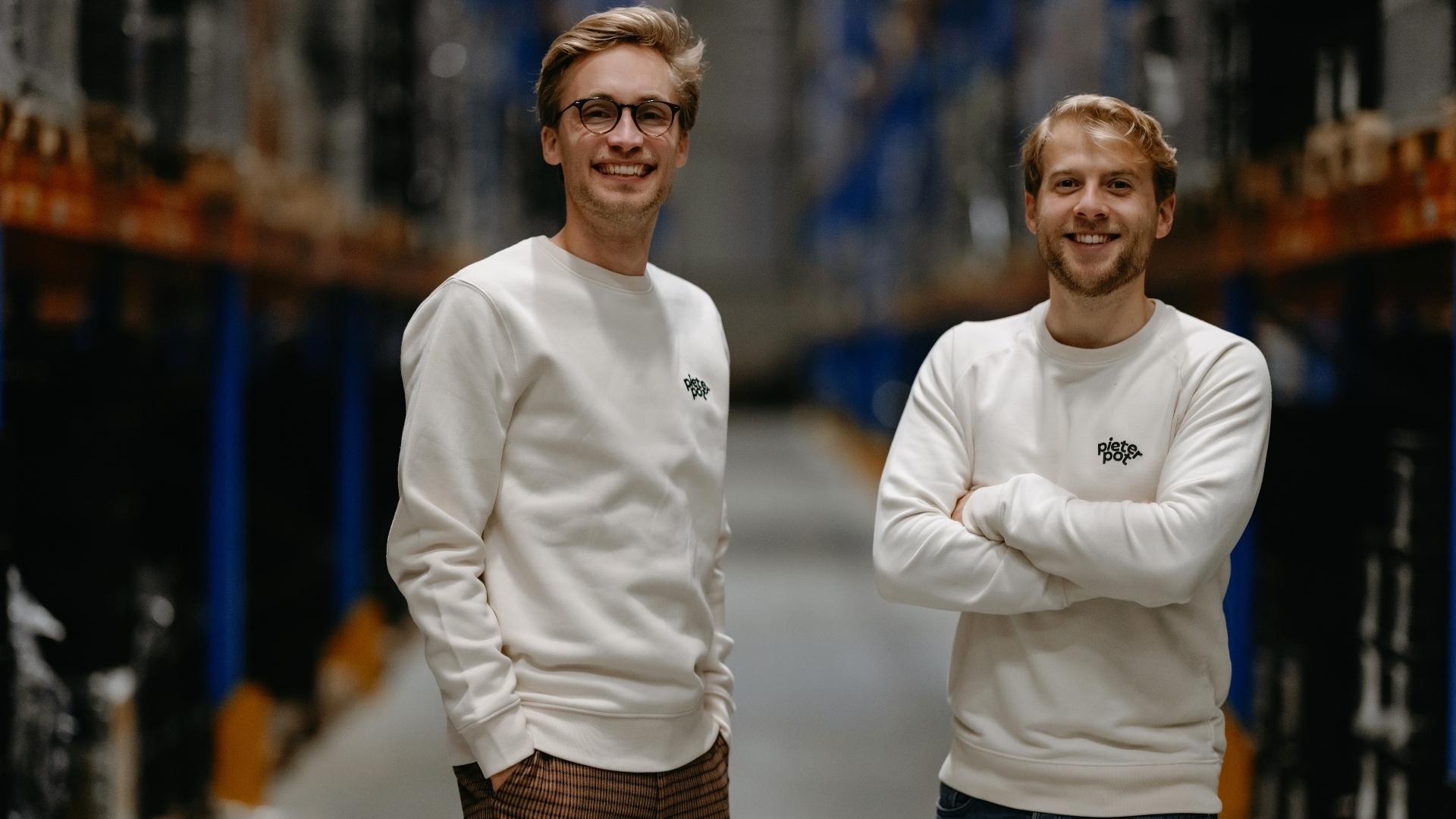 Jouri Schoemaker en Martijn Bijmolt reden twee jaar geleden zelf nog op hun Pieter Pot-bakfiets door Rotterdam. Foto: Pieter Pot