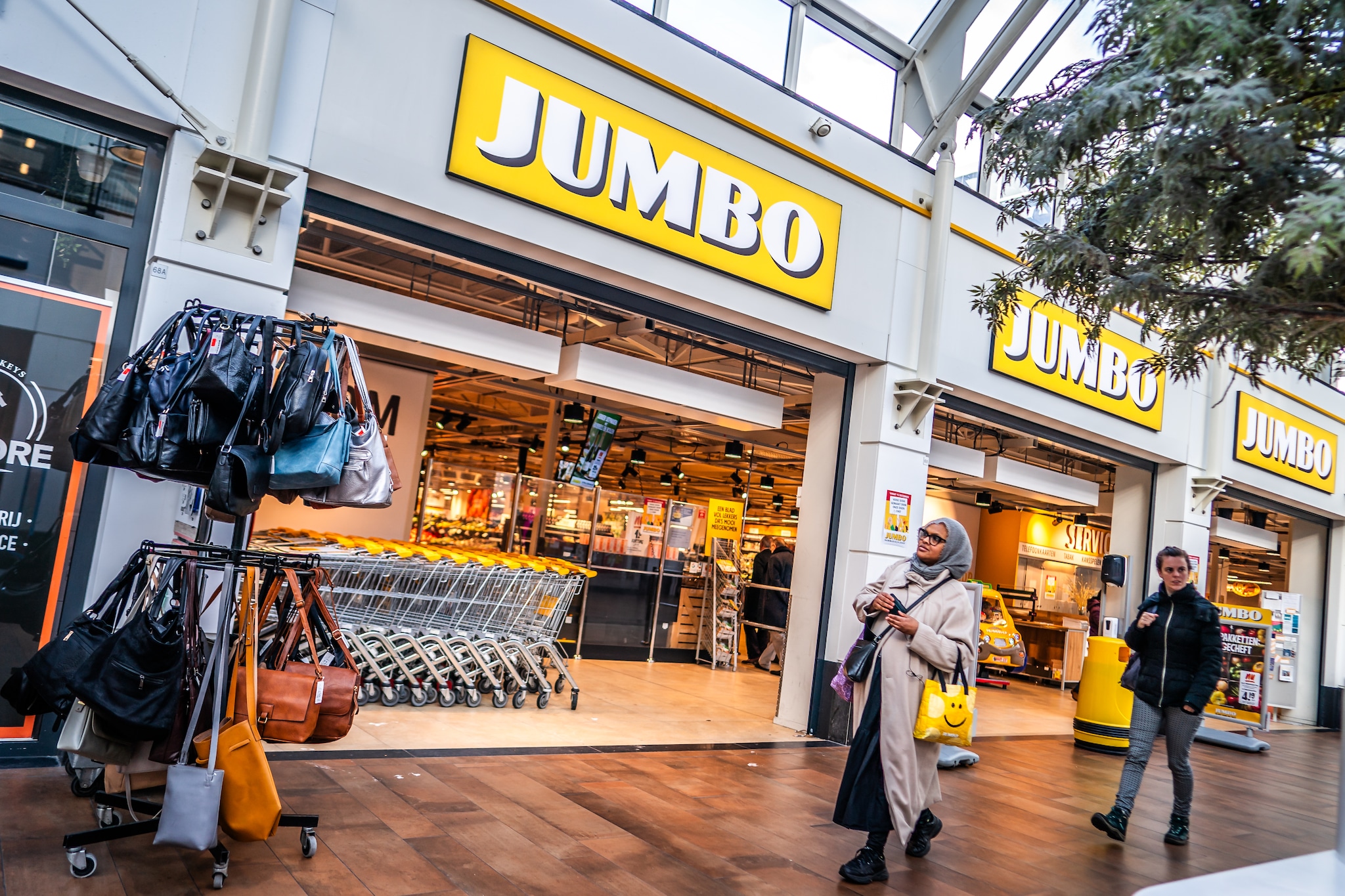 Een Jumbo Supermarkt in Utrecht. Joris van Gennip