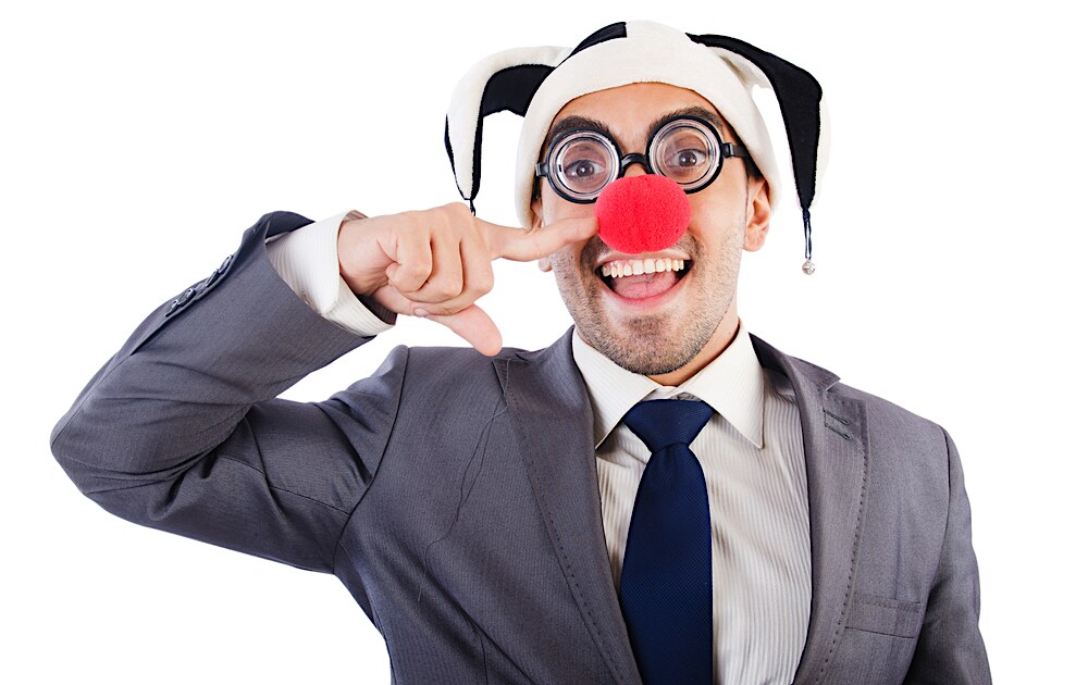De hofnar is terug op de werkvloer, ziet drs. Hofnar Juri Hoedemakers. Shutterstock