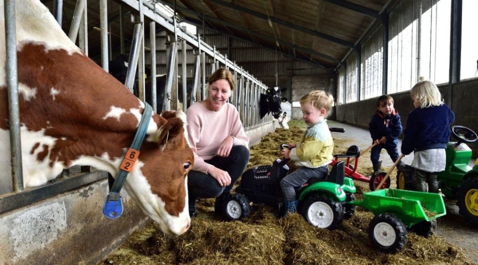 Petra Blom van kinderopvang Veld-Zicht aan het werk. Foto: Pim Mul