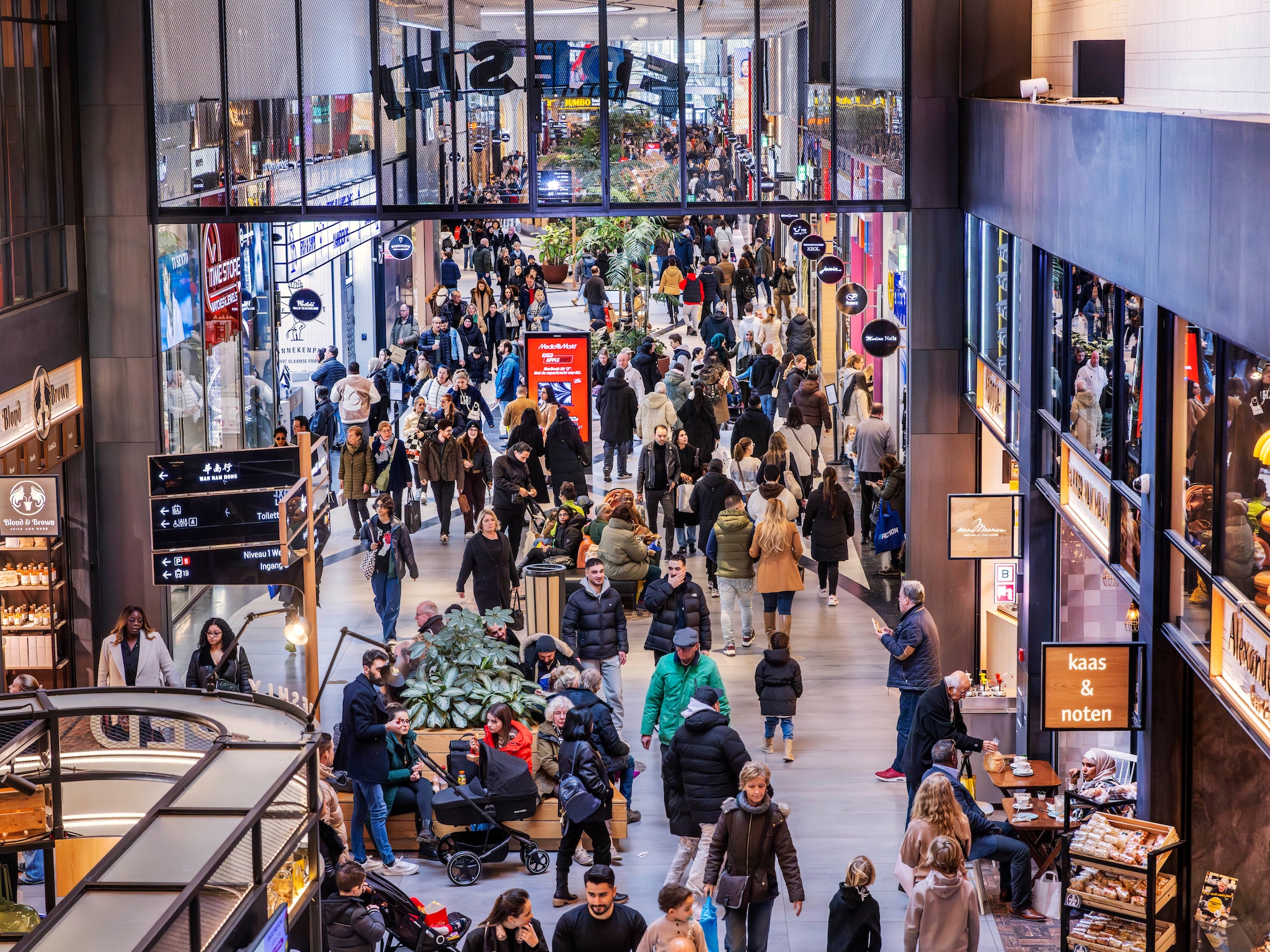 van tochtgat tot trekpleister the mall trekt 15 miljoen bezoekers per jaar dit is champions league