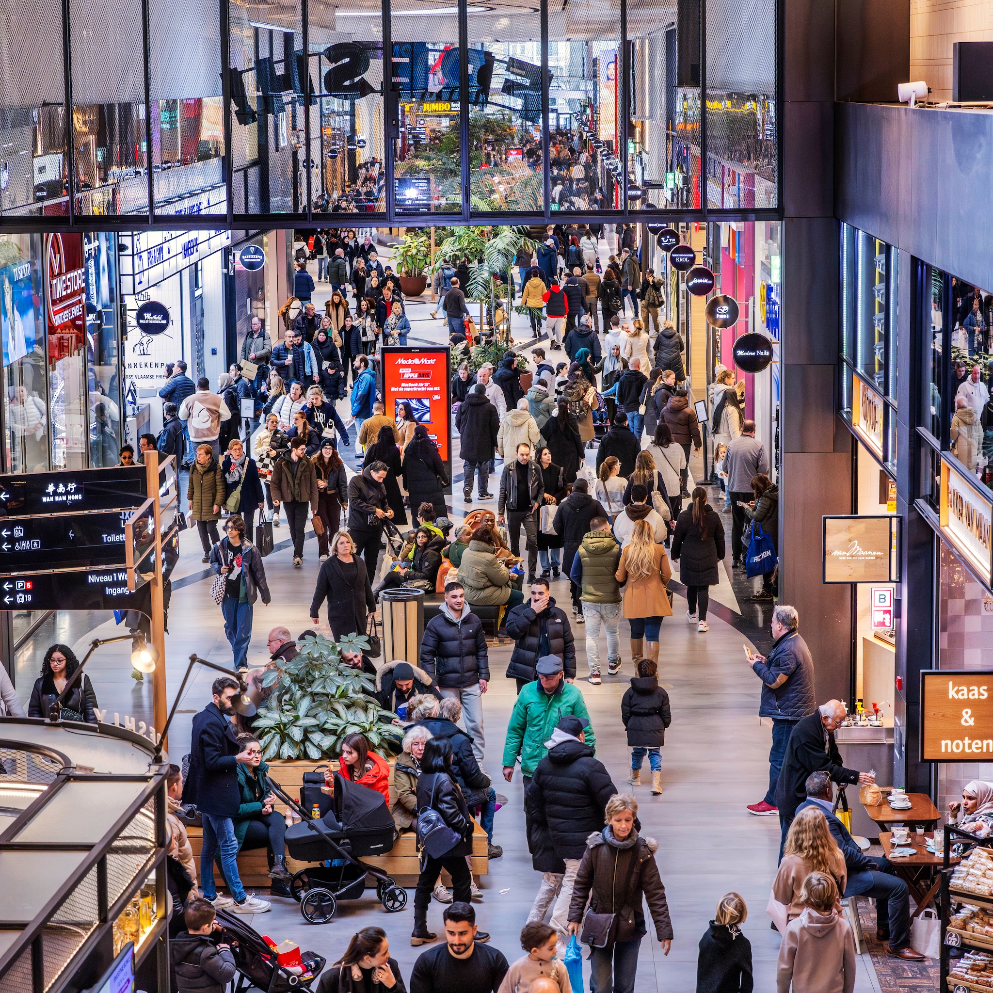 winkelcentra landelijk in zwaar weer maar mall of the netherlands breekt alle records