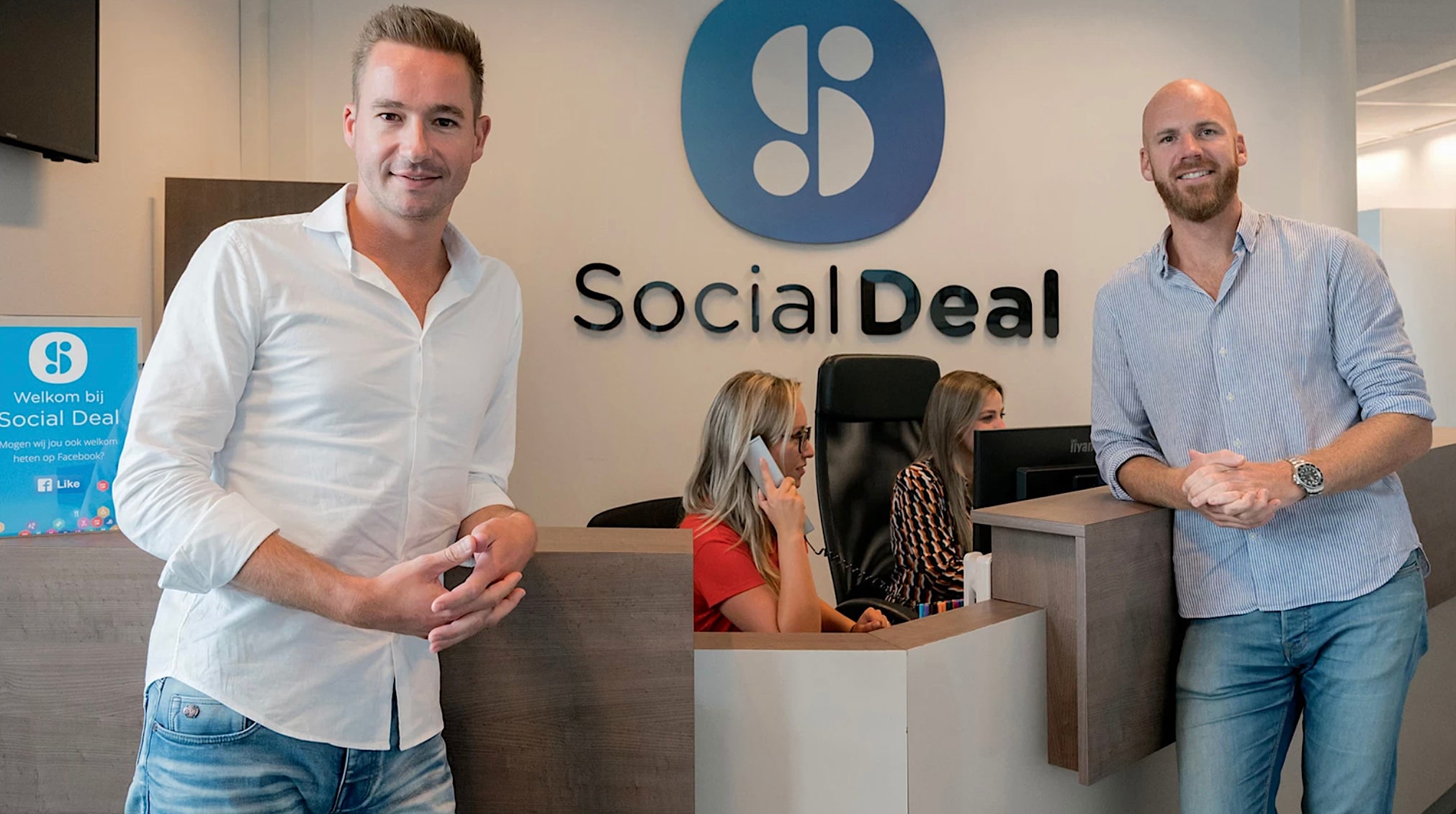 Bart Oosterholt (l) en Rens van den Berg van Social Deal. De Ondernemer