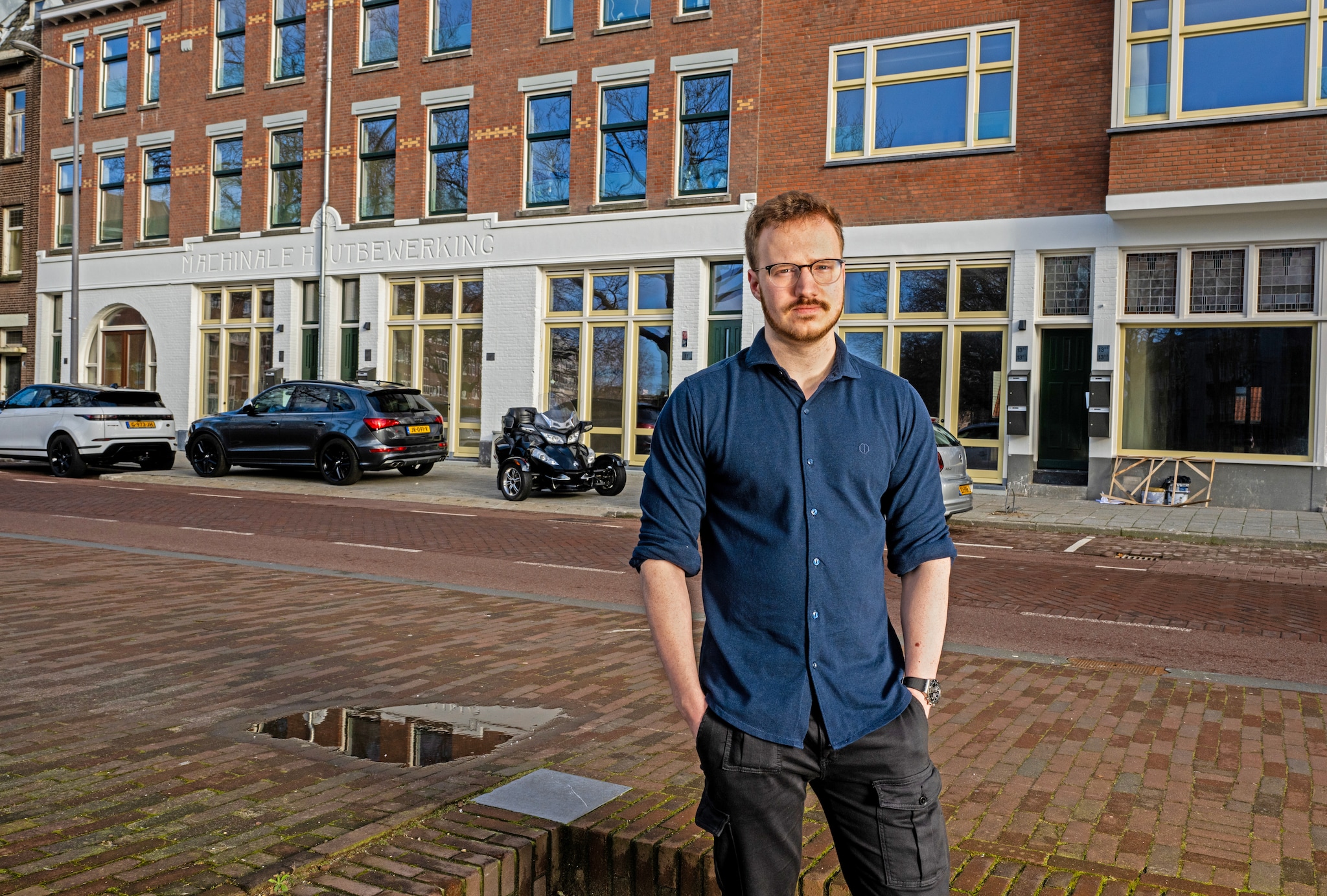 Buurtbewoner Florian Mans trok zijn bezwaren tegen de komst van een koffiehotel in, na contact met ondernemer Paul Sharo: 'Soms ontbreekt het aan goed contact tussen ondernemers en de buurt' Frank de Roo