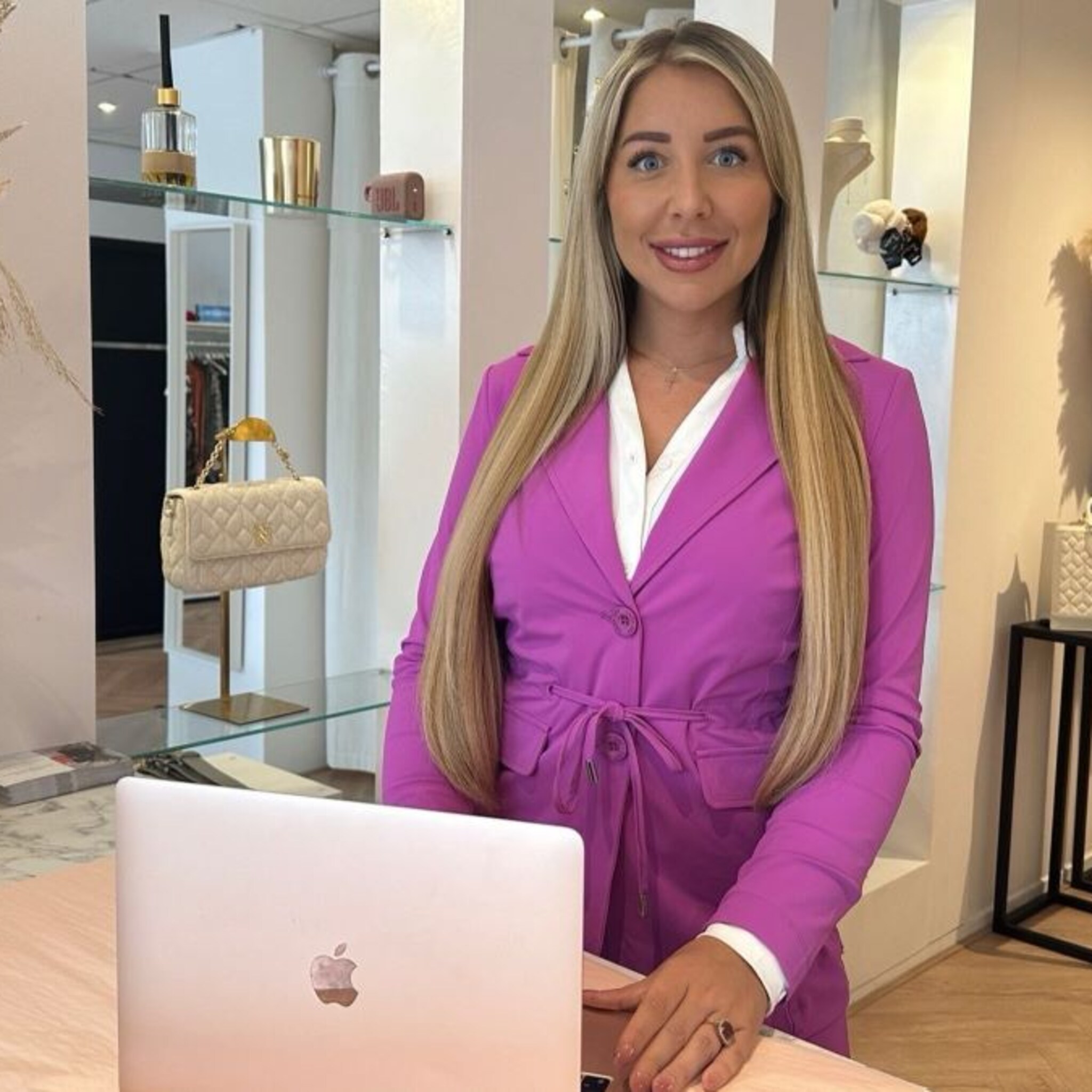meer miljoenen en online fashionsucces judith 29 ziet met madam peach vele kansen