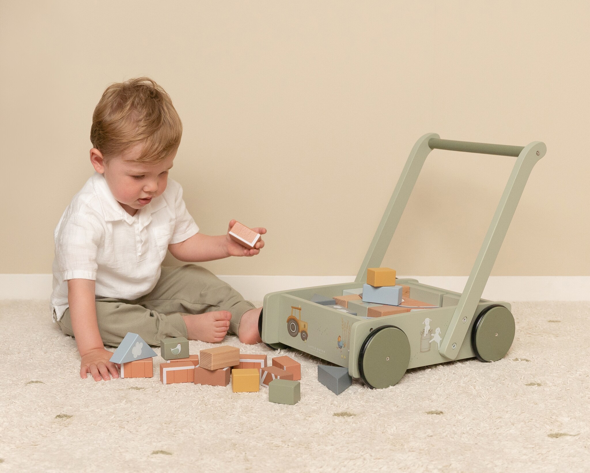 De blokkenkar van Little Dutch. Little Dutch