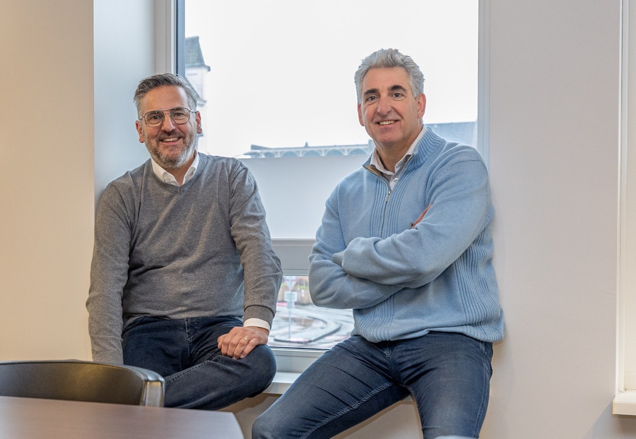 Evert Verwer (L) en Walter Janssen van Trustus Vermogensbeheer Roosendaal. Johan van der Heijden