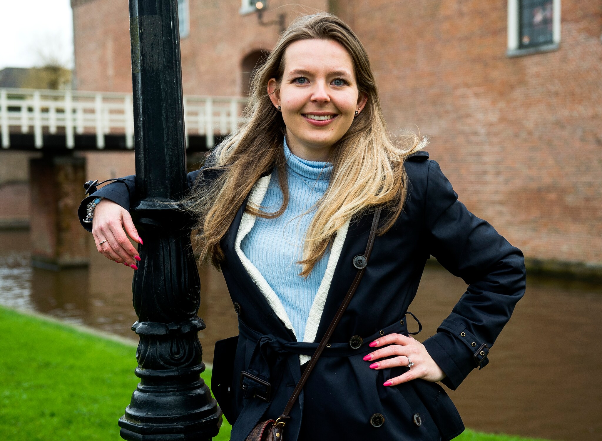 Emma heeft een bedrijf in belastingrecht en volgt een rechtenstudie. Marnix Schmidt