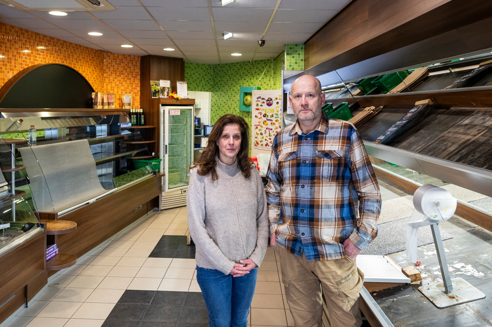 Richard en Jacqueline van de Weerd zijn noodgedwongen gestopt met hun groente- en fruitzaak in Oosterbeek. Hun  medewerkers zijn nu een crowdfundingsactie begonnen om hen financieel te helpen. Gerard Burgers