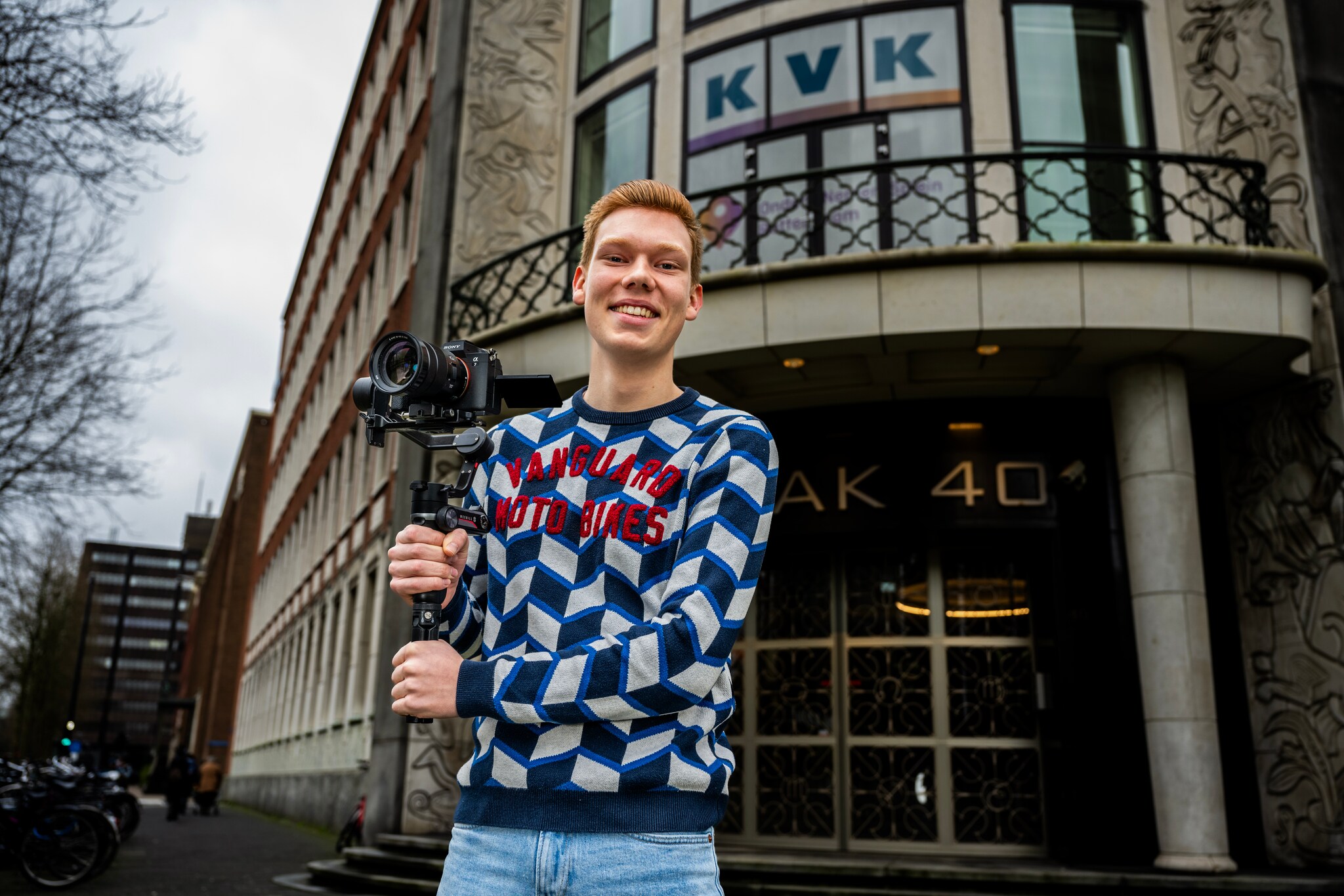 De 19-jarige Jesse Hess is vorig jaar zijn eigen bedrijf Movieness begonnen. Frank de Roo
