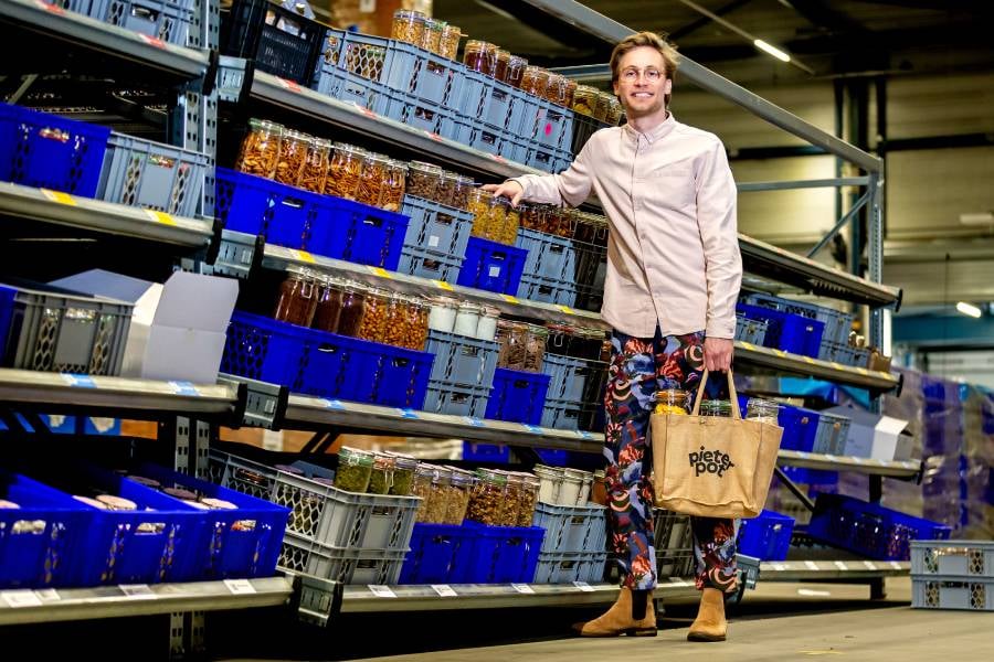 Jouri Schoemaker (ceo en mede-oprichter) van Pieter Pot eigen beeld
