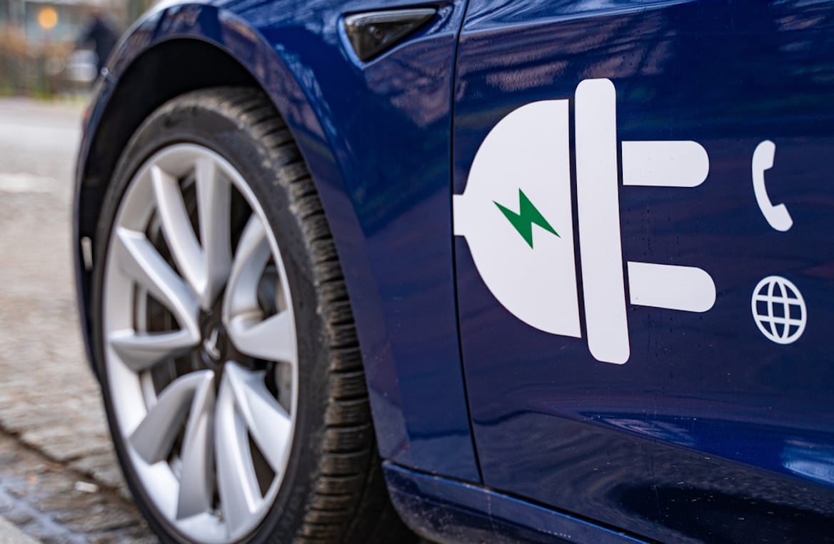 Steeds meer bedrijven schaffen elektrische auto's aan. Shutterstock