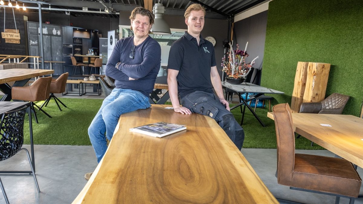 Wessel Klomp (rechts) en zijn vader Roland Klomp van Dutch Table Works. Foto: Theo Peeters Wessel Klomp (rechts) en zijn vader Roland Klomp van Dutch Table Works. Foto: Theo Peeters