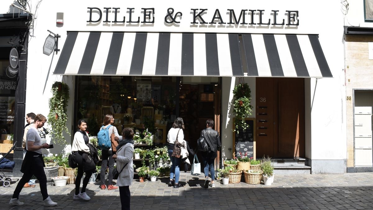 Een Dille en Kamille-winkel in Brussel. Foto: Shutterstock Een Dille en Kamille-winkel in Brussel. Foto: Shutterstock