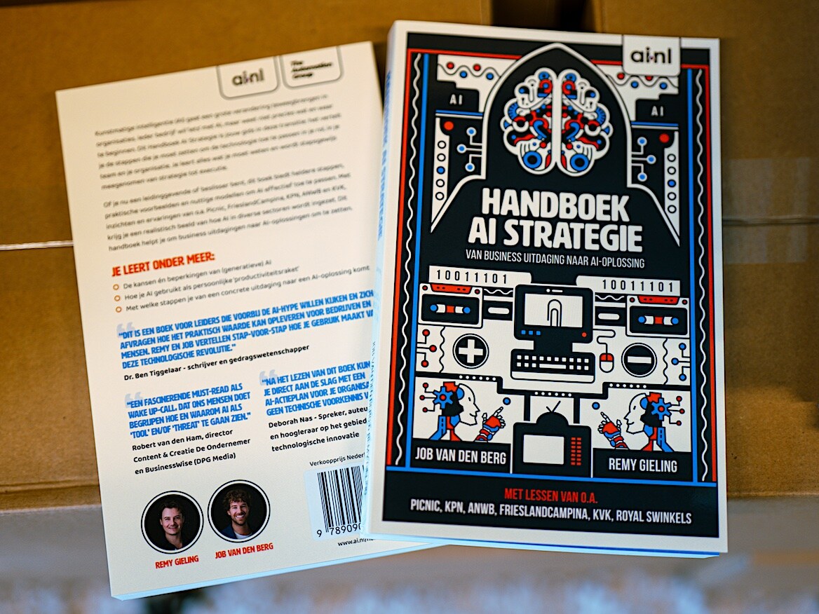 Het Handboek AI Strategie vol praktische tips voor professionals die kunstmatige intelligentie willen inzetten binnen hun organisatie. De Ondernemer