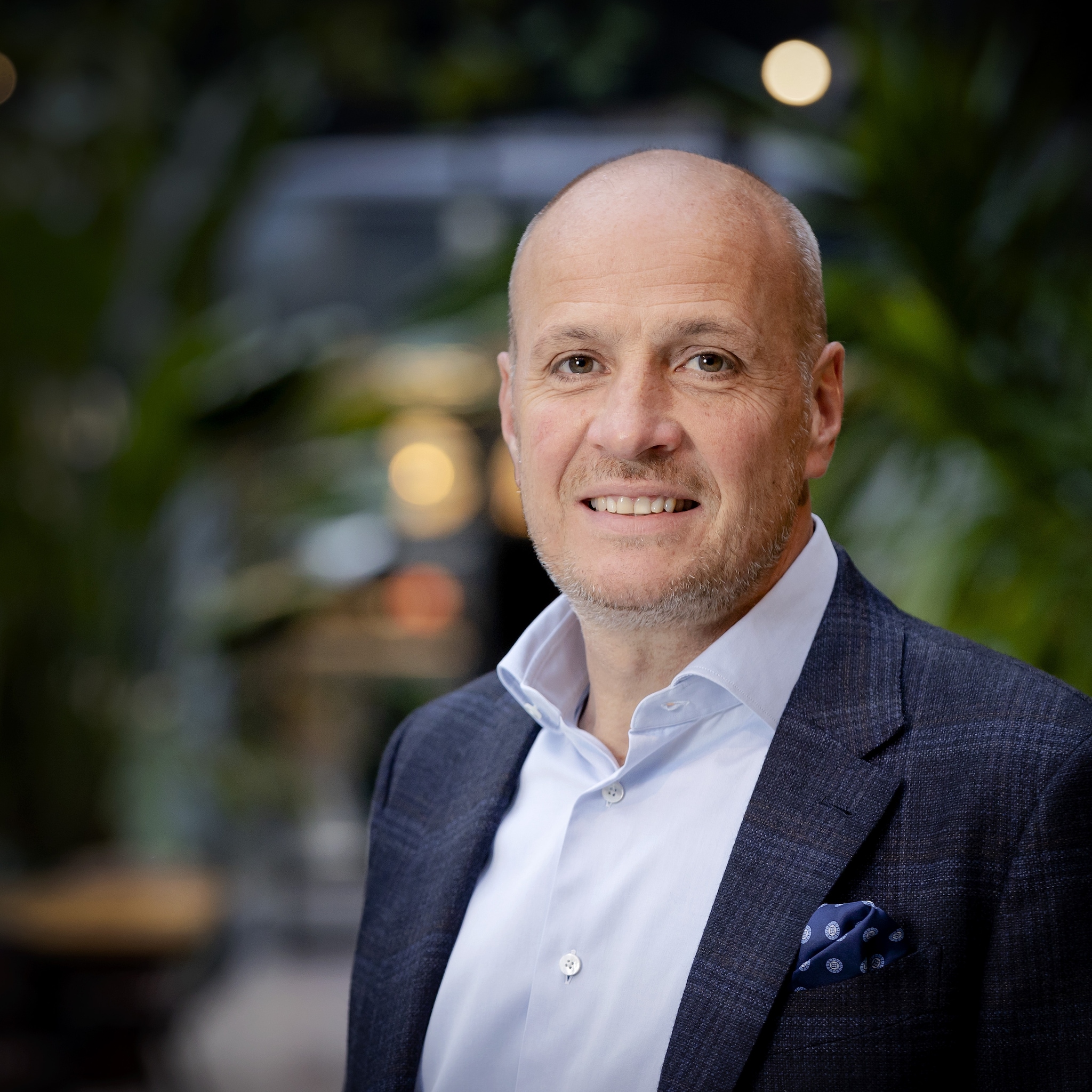 ex jumbo topman frits van eerd vervolgd voor corruptie en valsheid in geschrifte