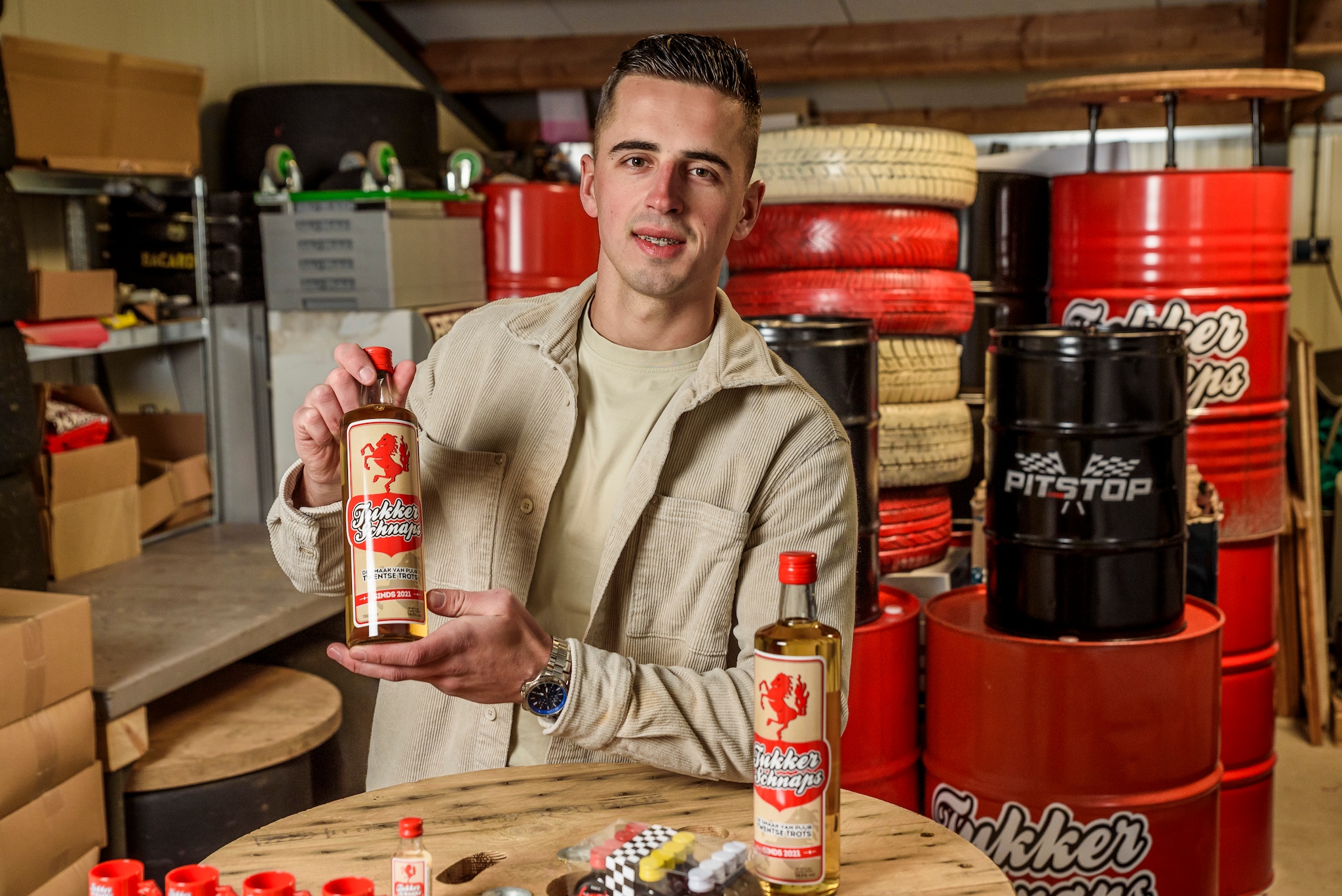 Julian ter Horst met zijn Tukker Schnaps en Pitstop. Charissa van Willigen