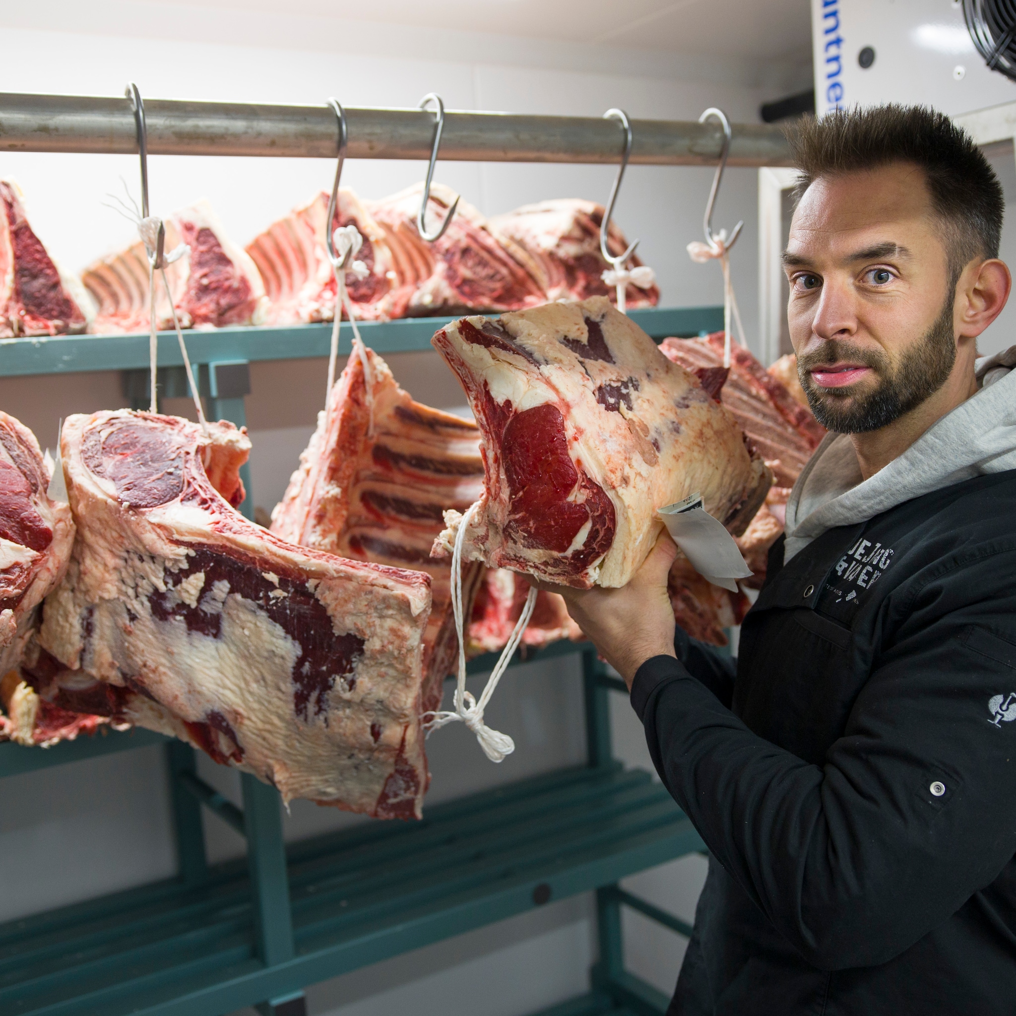 kay levert beste vlees ter wereld aan toprestaurants wekelijks gaat er 2500 kilo aan hamburgers doorheen