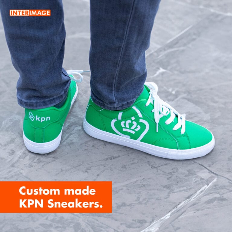 Wat is de CO2-uitstoot van deze sneakers voor KPN? Interimage