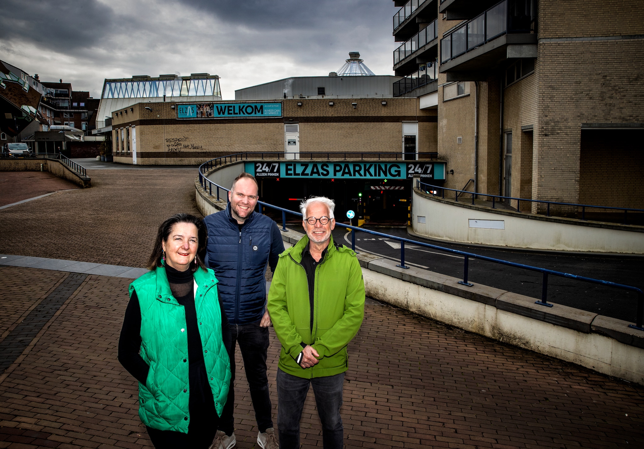 De Helmondse ondernemers Marie-Claire Coenen, Jacky Ottenheijm en René Bakens maken zich grote zorgen over de toekomst van hun winkels in de Elzas Passage en de rest van het centrum. René Manders/DCI Media