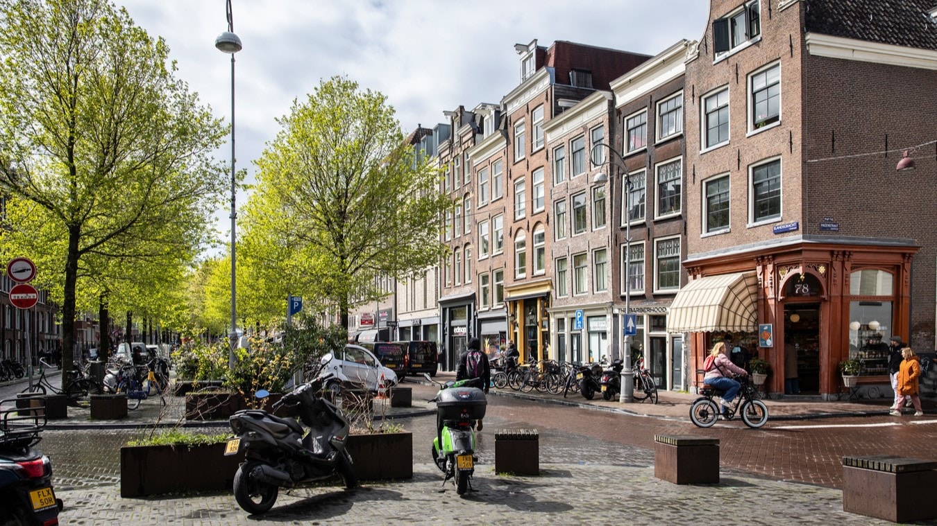 De Amsterdamse Elandsgracht is de meest bestendige winkelstraat van Nederland, aldus vastgoedonderzoeker Colliers. Foto: Dingena Mol De Amsterdamse Elandsgracht is de meest bestendige winkelstraat van Nederland, aldus vastgoedonderzoeker Colliers. Foto: Dingena Mol
