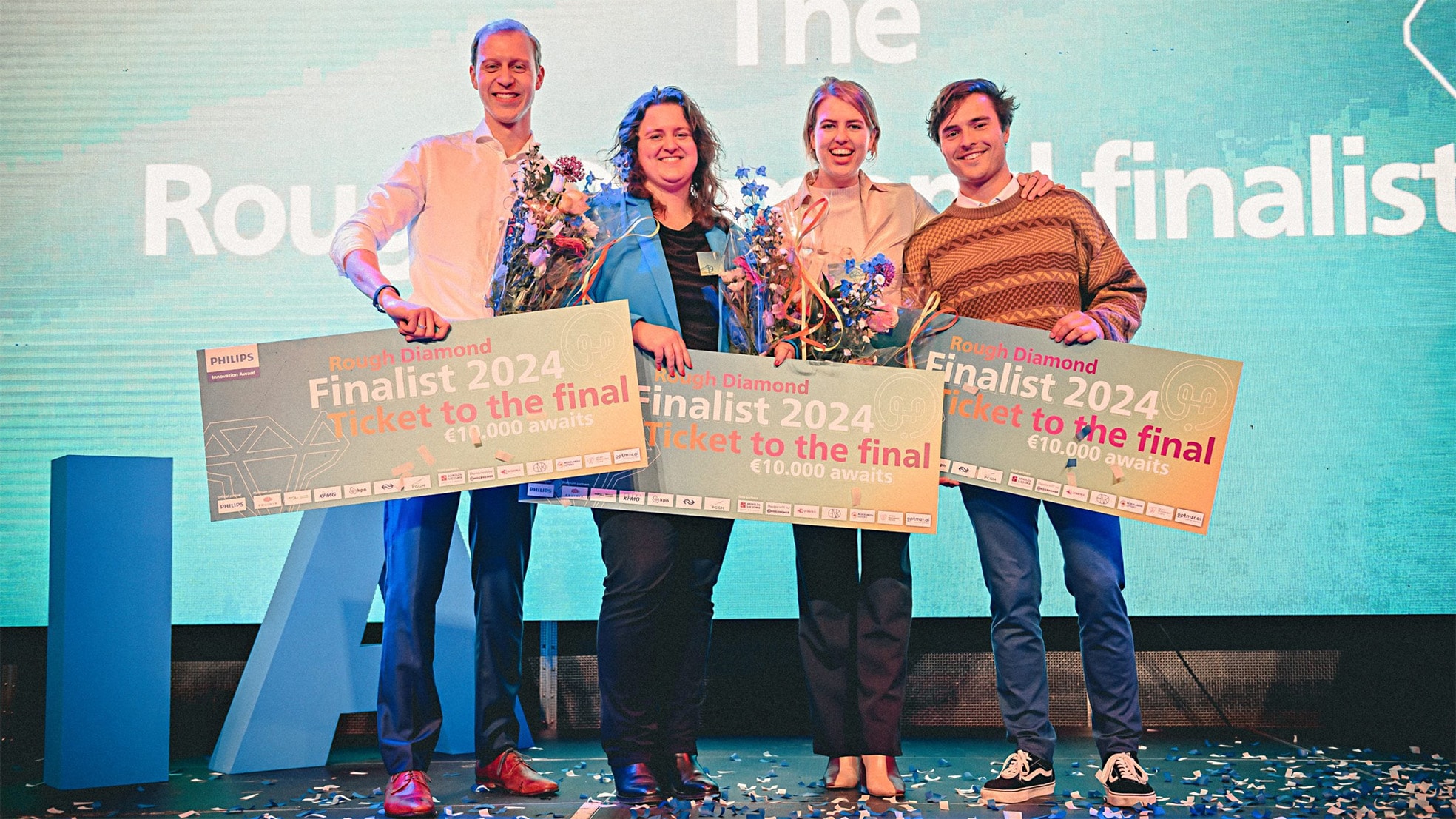 De winnaars van de halve finale van de PHIA. De winnaars van de halve finale van de PHIA.